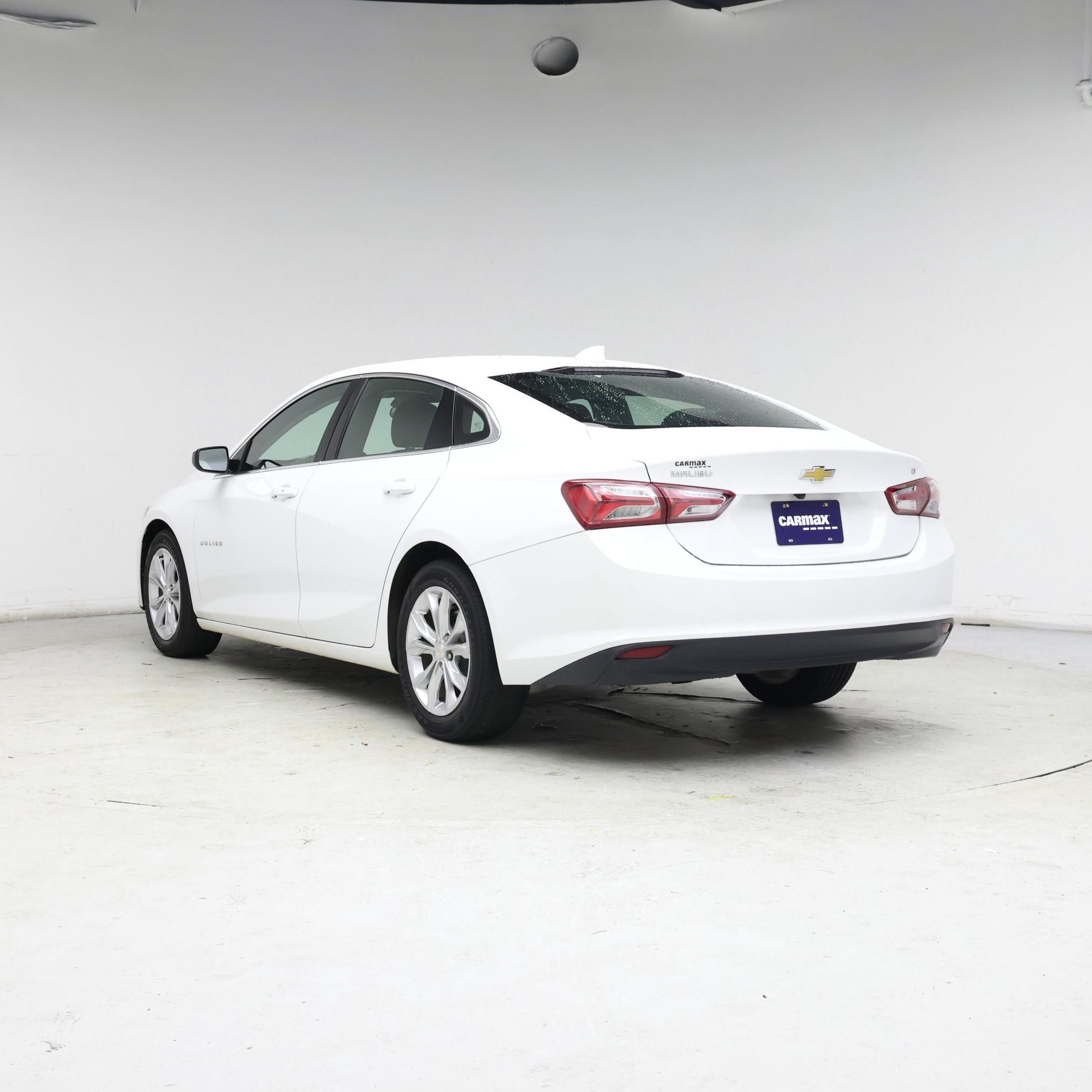 Thumbnail: 2019 Chevrolet Malibu - 2
