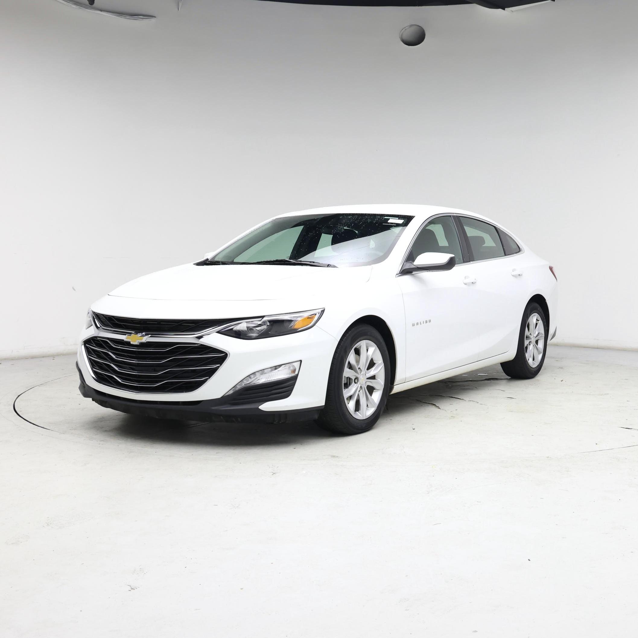 Thumbnail: 2019 Chevrolet Malibu - 4