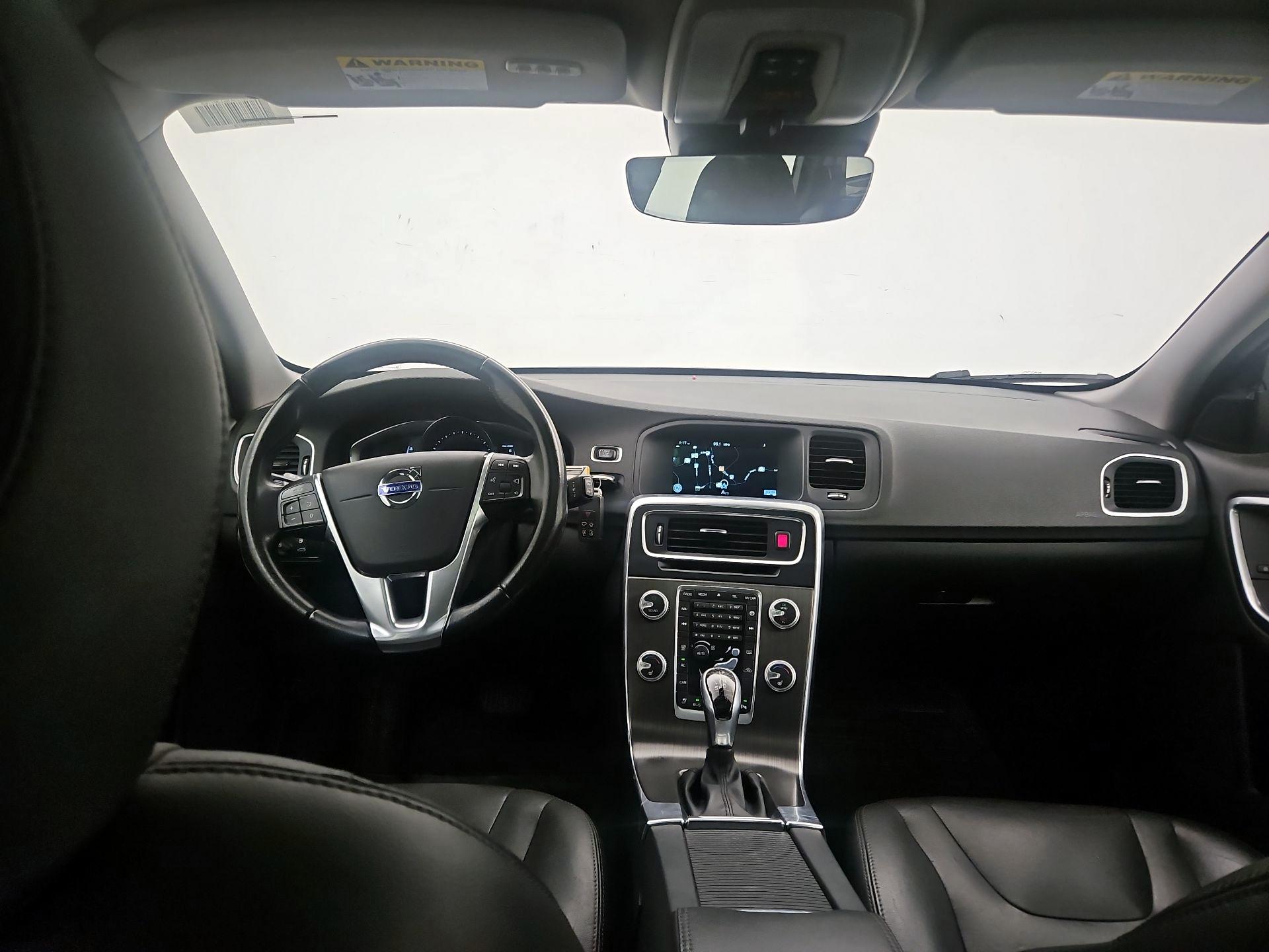 Thumbnail: 2016 Volvo V60 - 9
