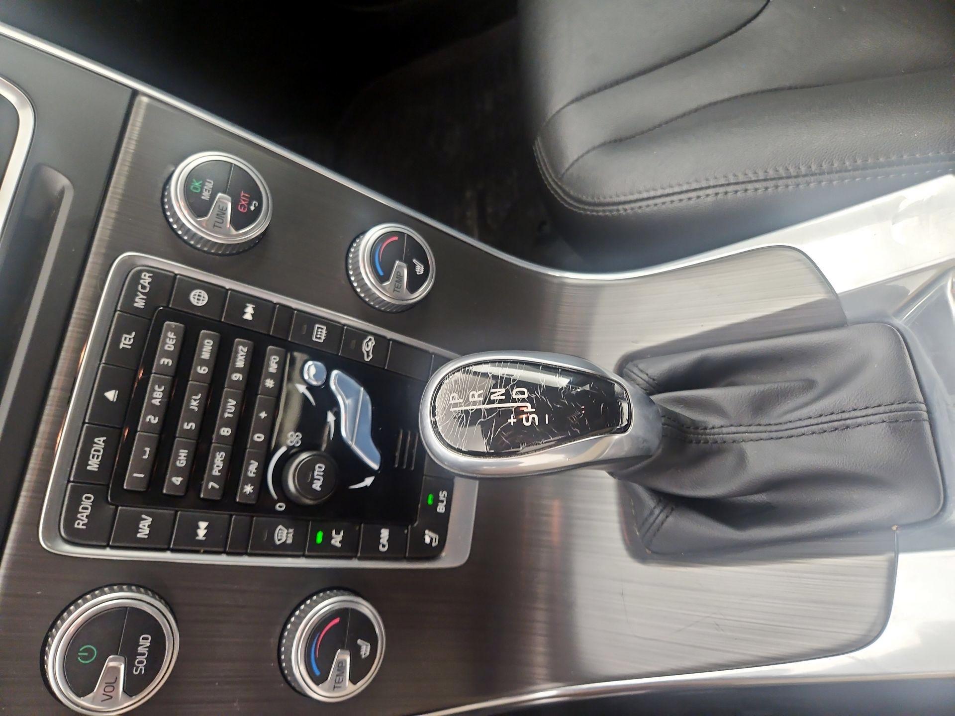 Thumbnail: 2016 Volvo V60 - 18