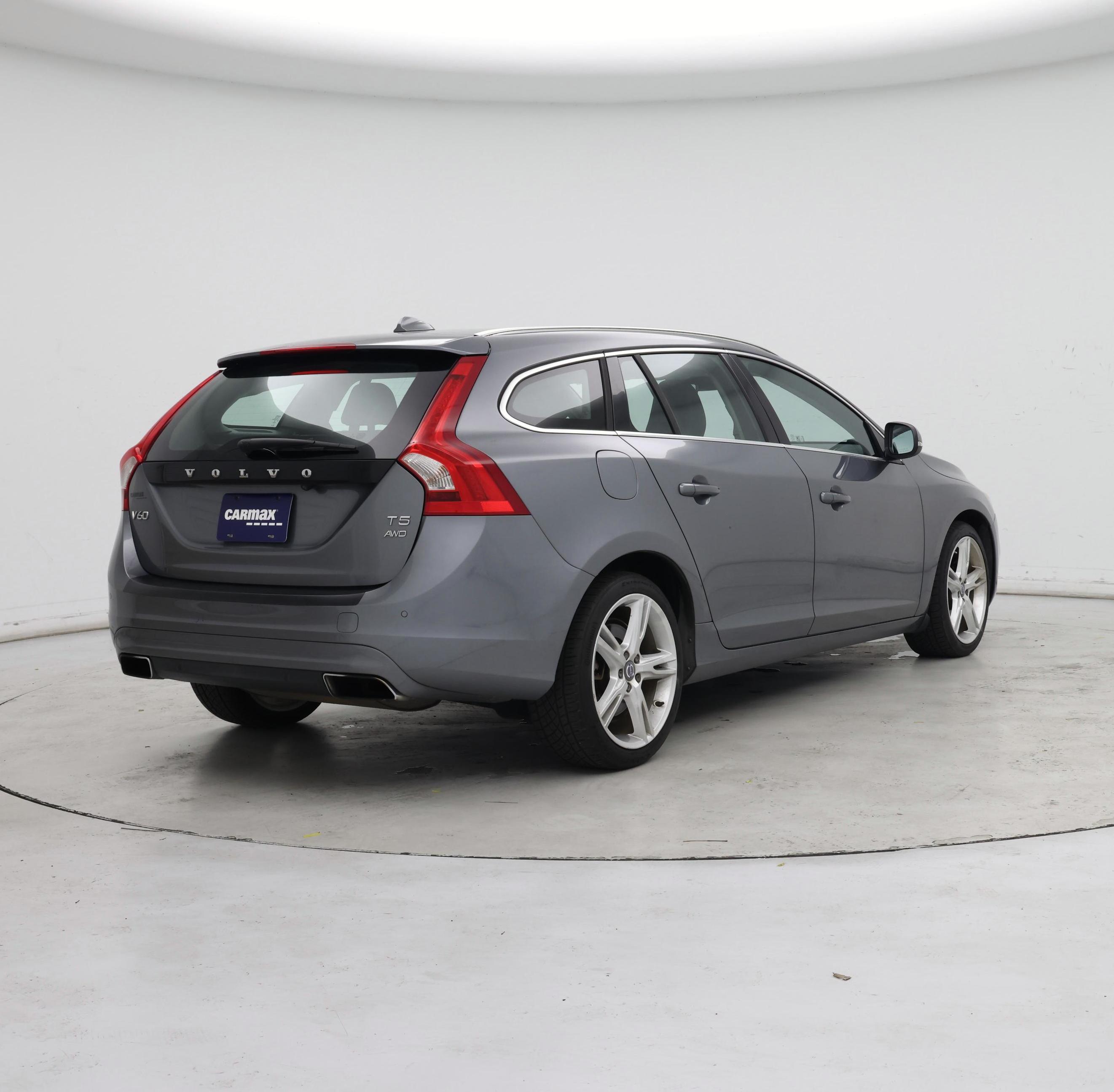 Thumbnail: 2016 Volvo V60 - 8