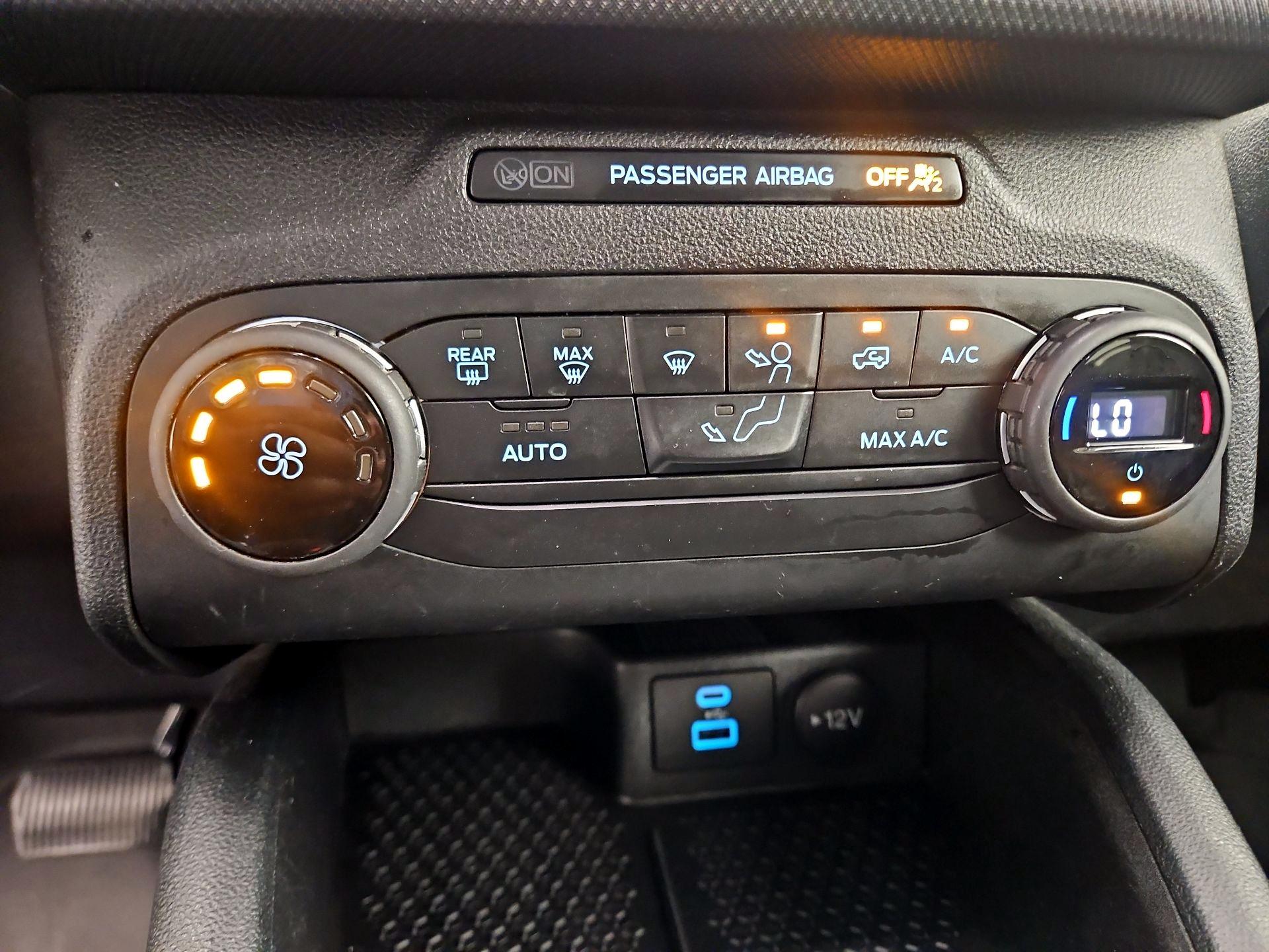 Thumbnail: 2021 Ford Bronco Sport - 17