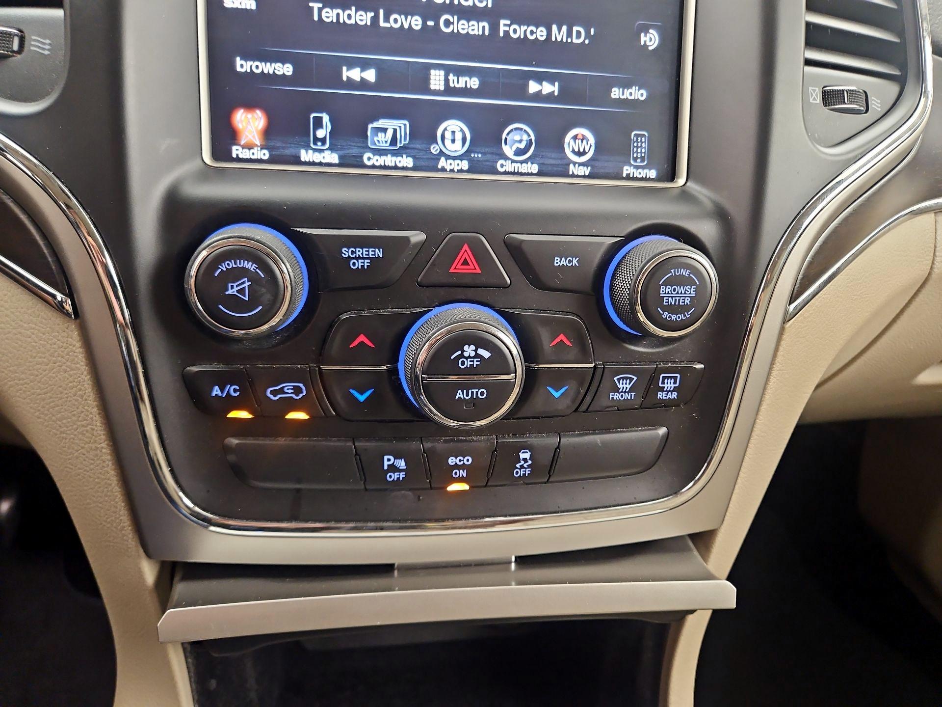 Thumbnail: 2014 Jeep Grand Cherokee - 17