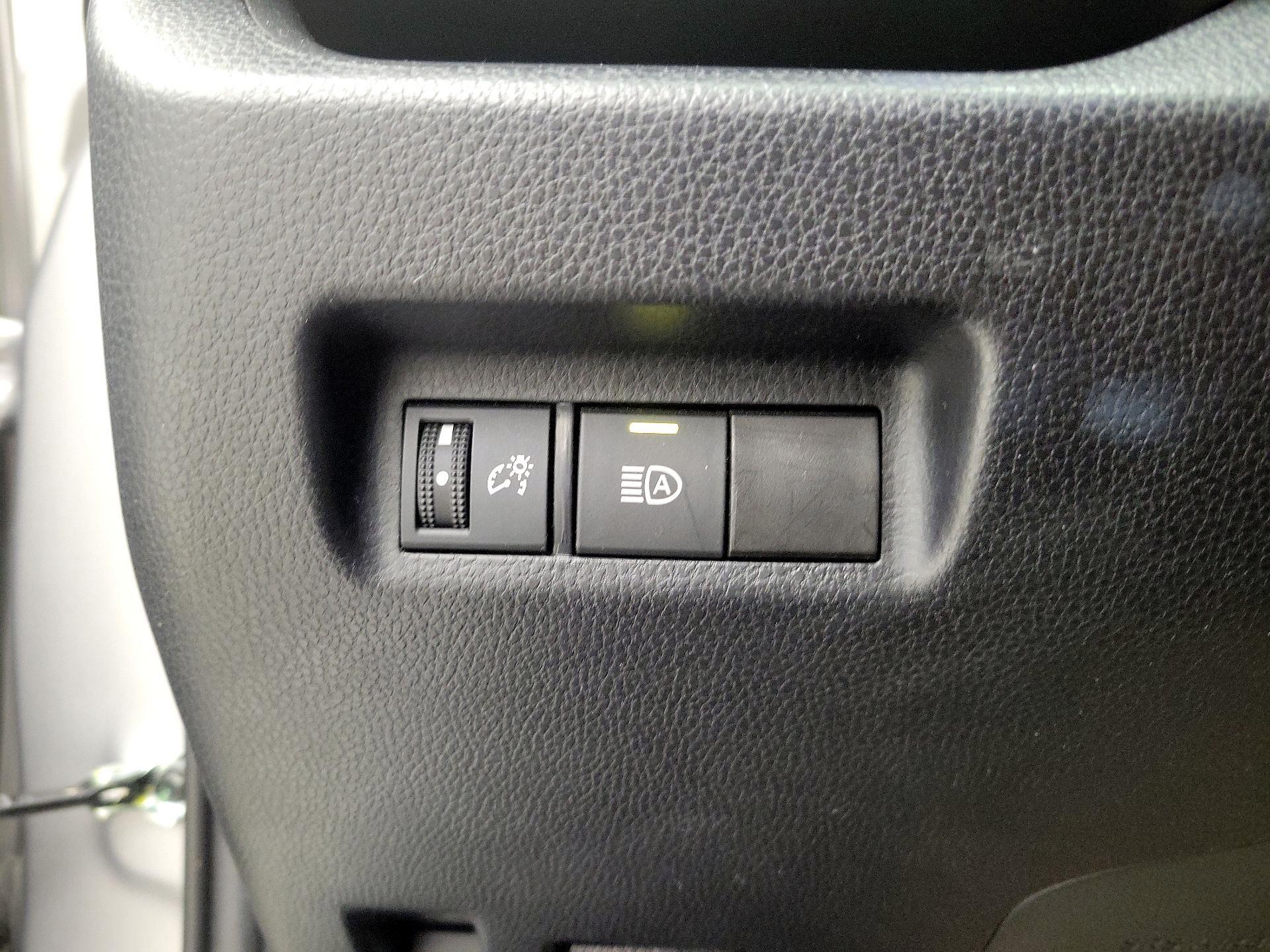 Thumbnail: 2021 Toyota RAV4 - 13
