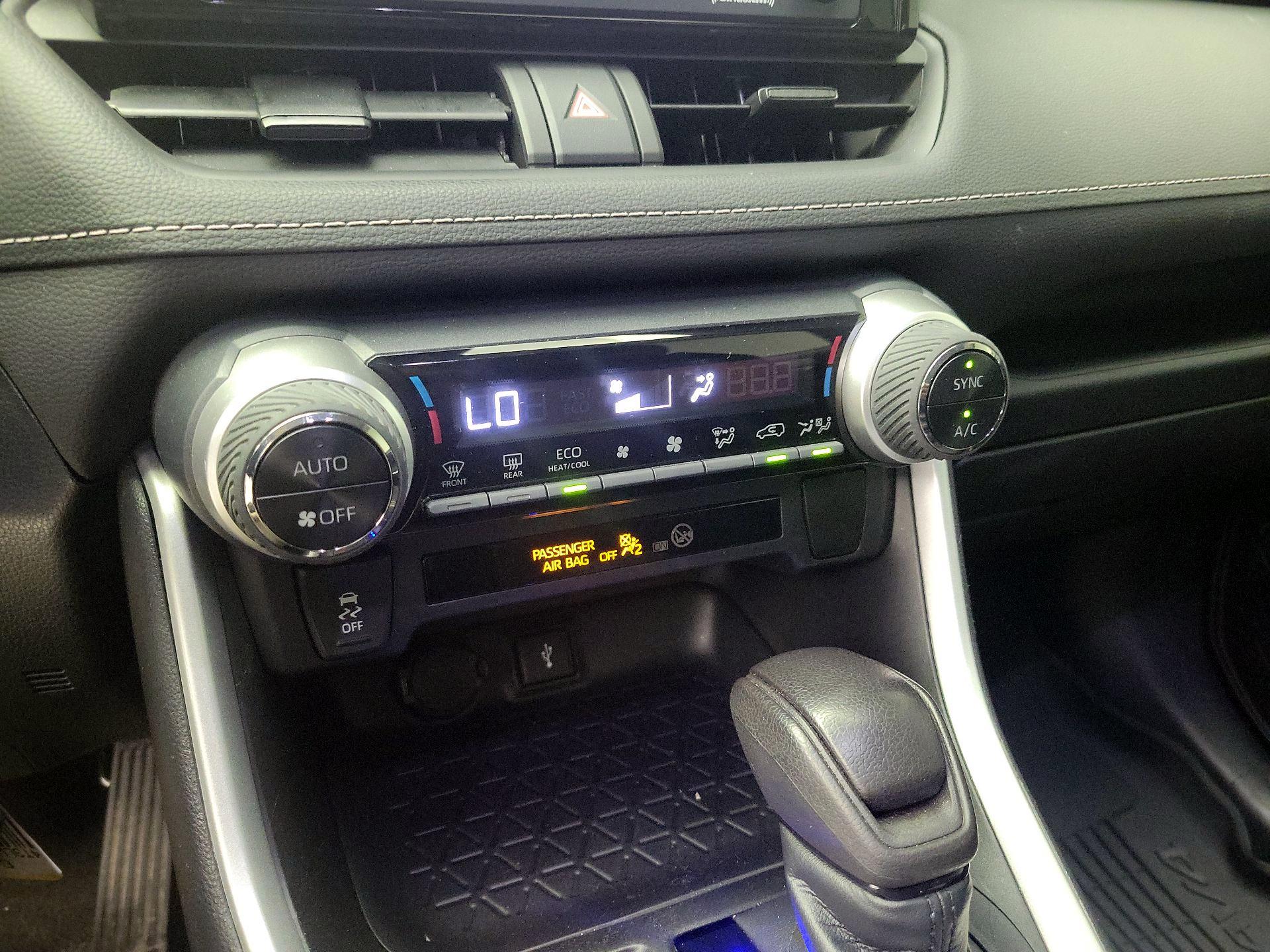 Thumbnail: 2021 Toyota RAV4 - 16