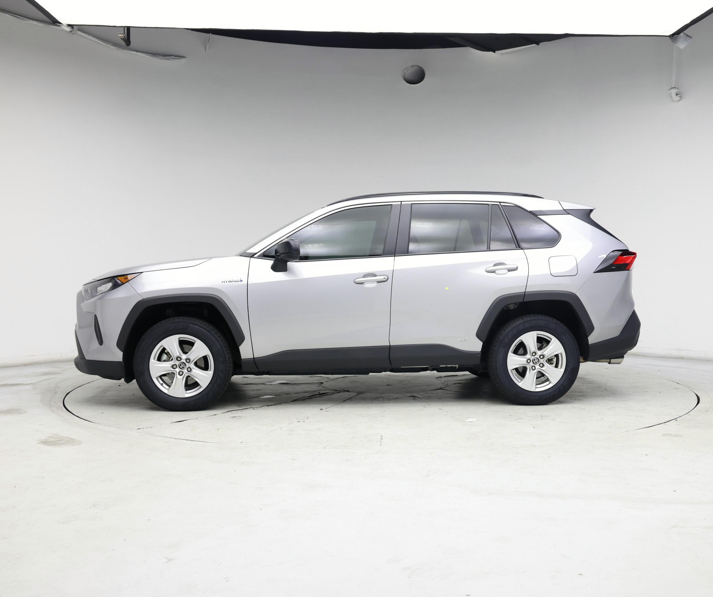 Thumbnail: 2021 Toyota RAV4 - 3