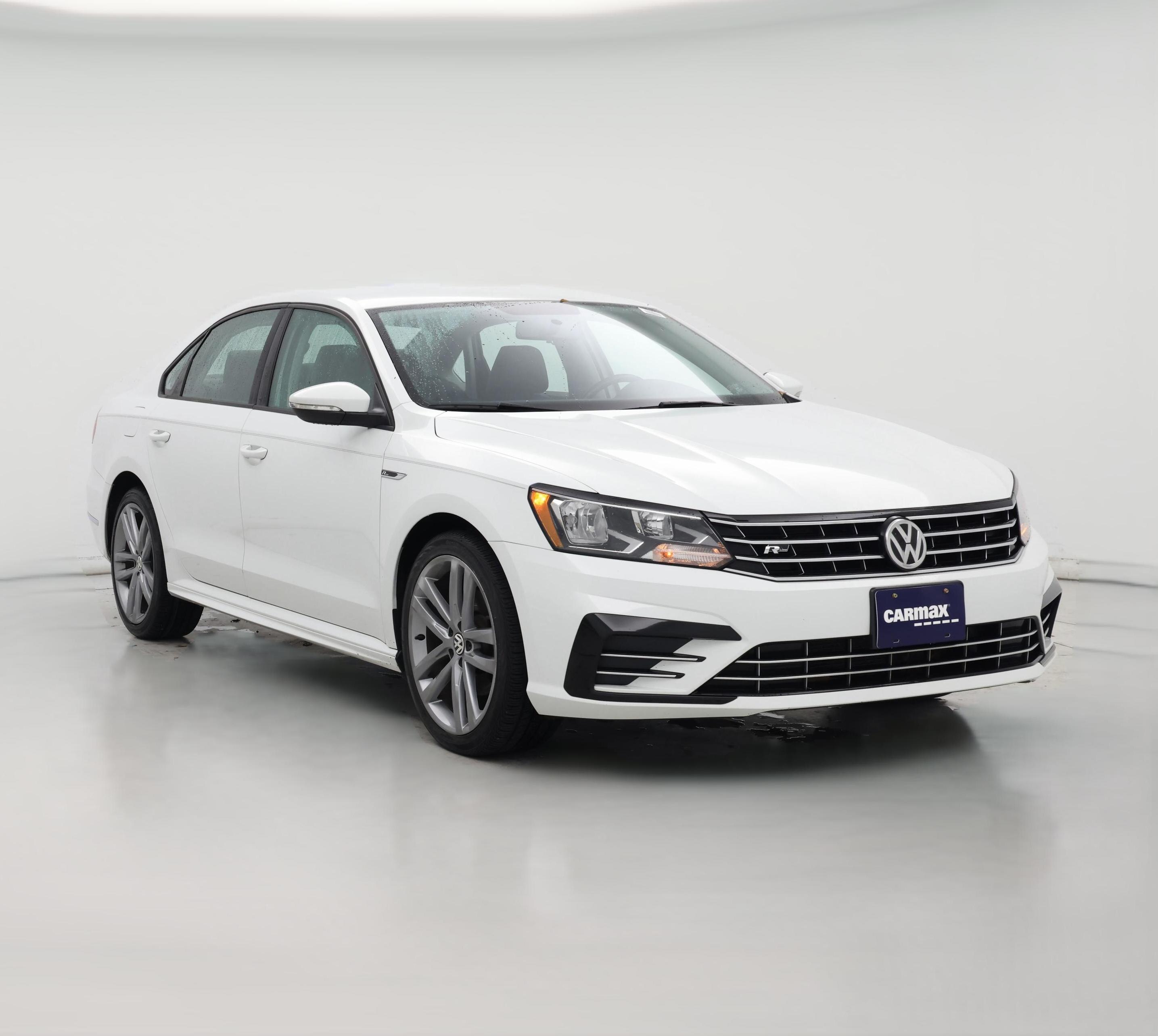 Thumbnail: 2018 Volkswagen Passat - 1