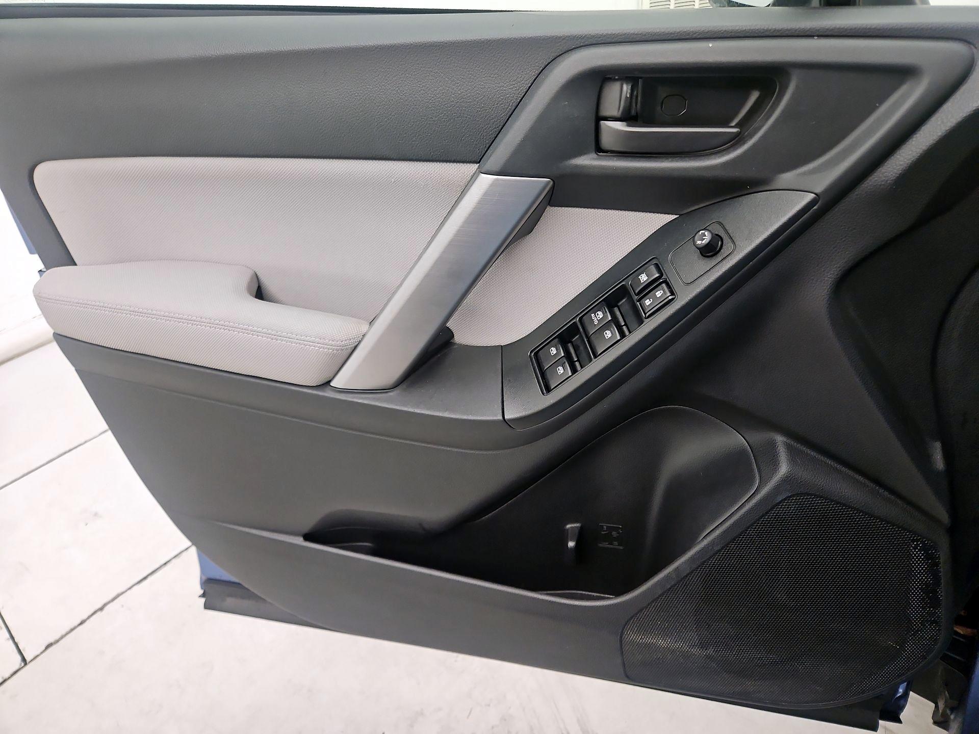 Thumbnail: 2015 Subaru Forester - 12