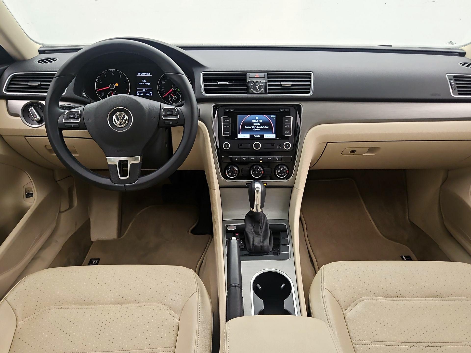 Thumbnail: 2014 Volkswagen Passat - 9