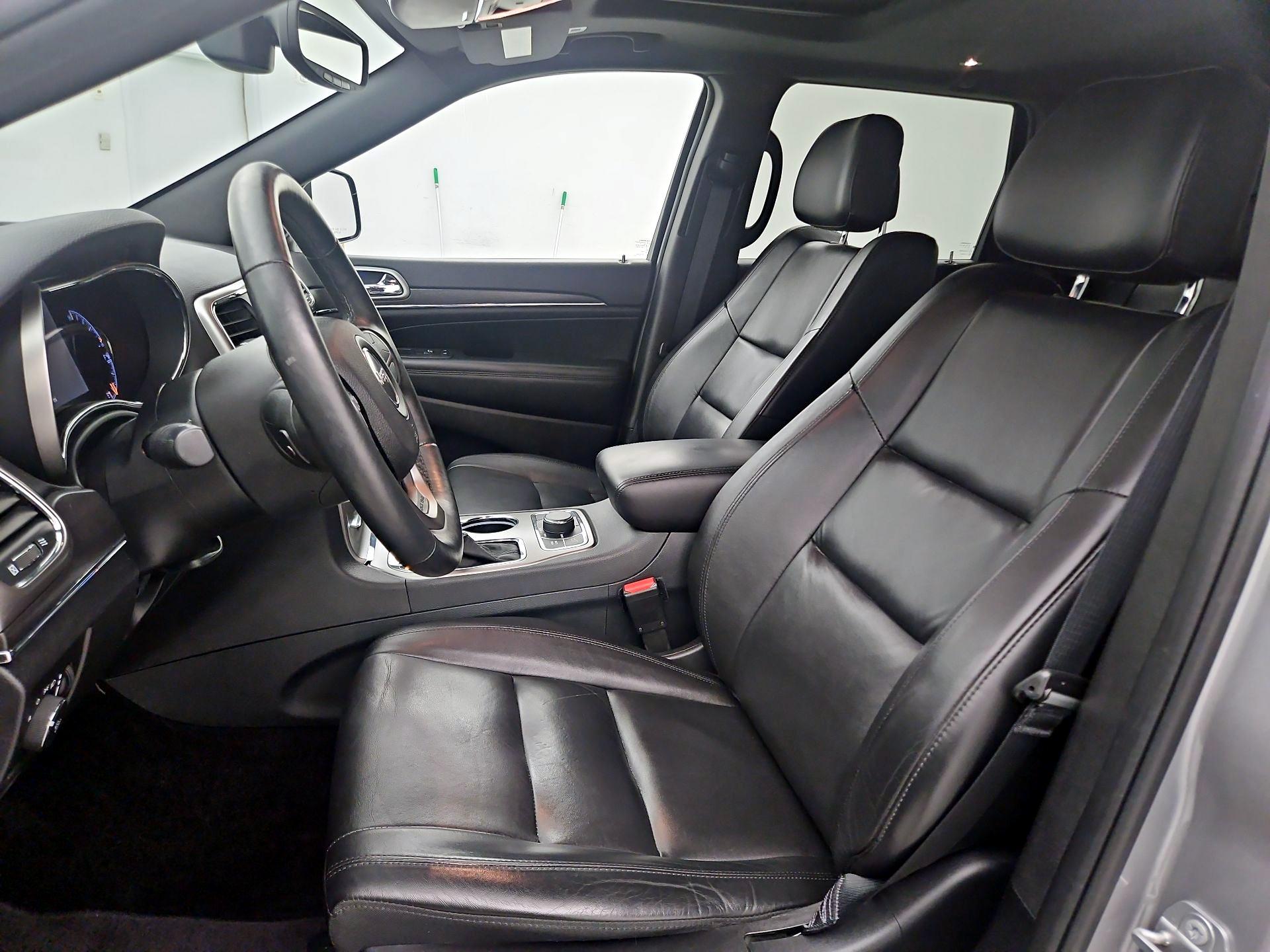 Thumbnail: 2018 Jeep Grand Cherokee - 11
