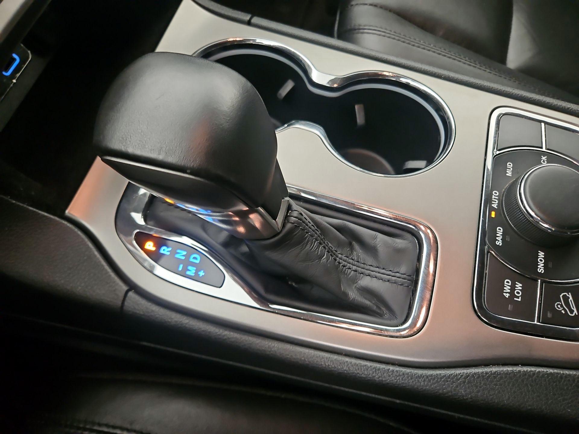 Thumbnail: 2018 Jeep Grand Cherokee - 18