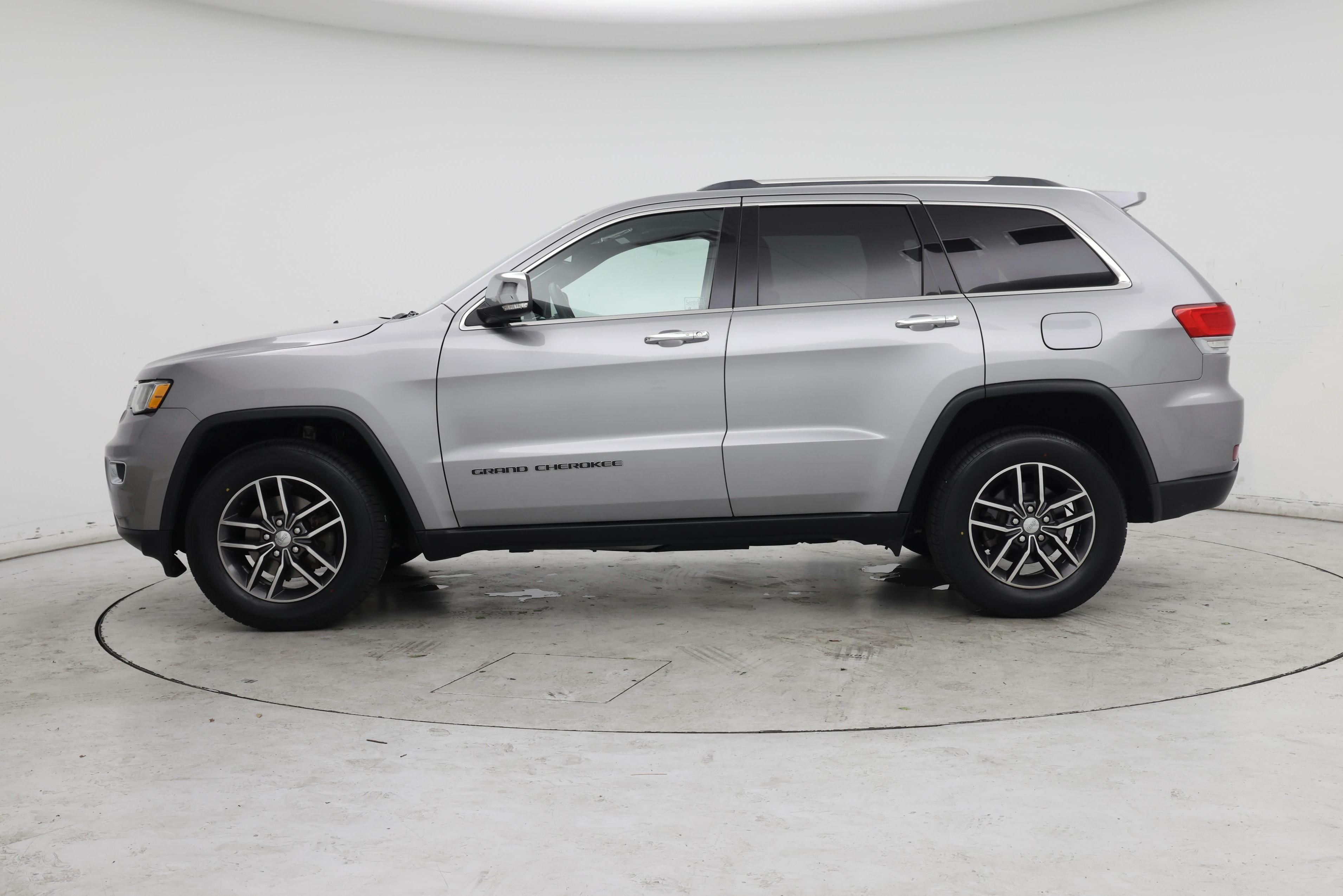 Thumbnail: 2018 Jeep Grand Cherokee - 3