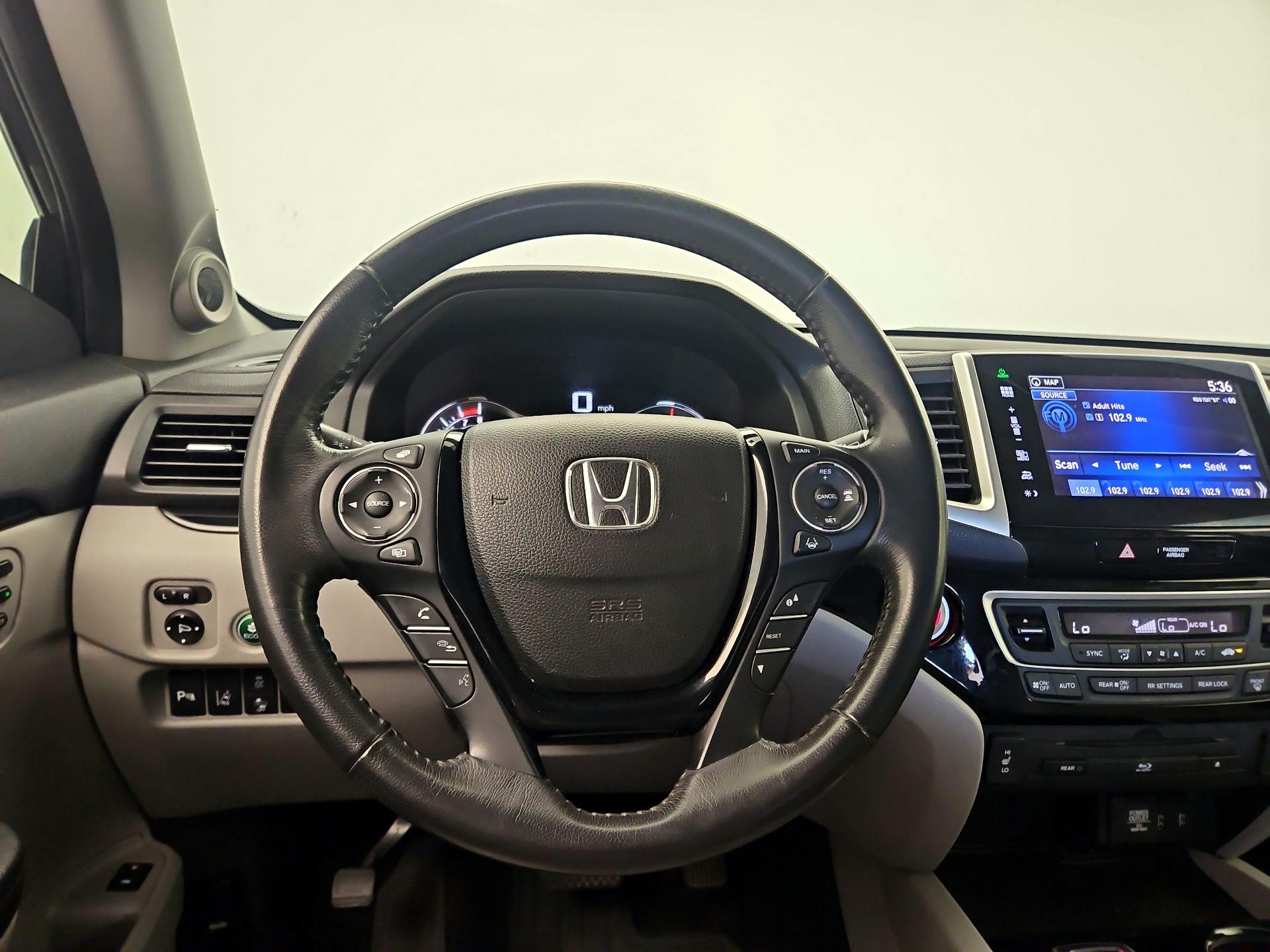 Thumbnail: 2016 Honda Pilot - 10
