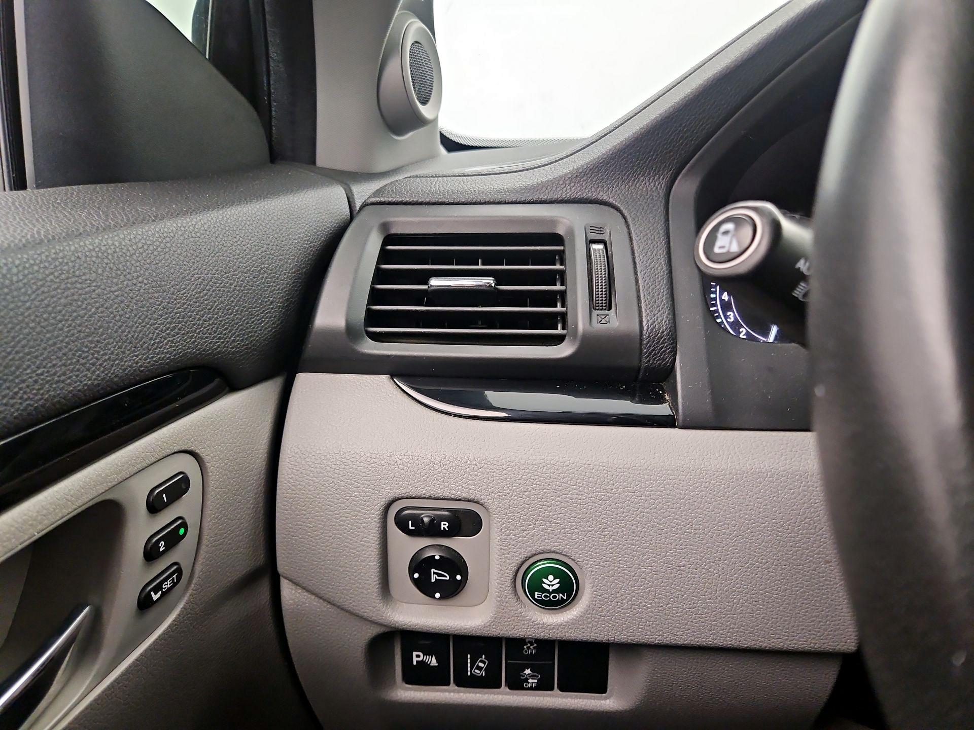 Thumbnail: 2016 Honda Pilot - 13