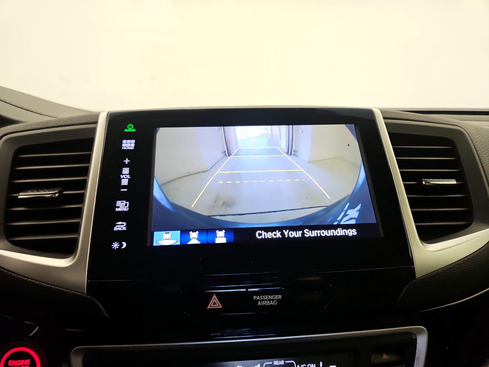 Thumbnail: 2016 Honda Pilot - 14