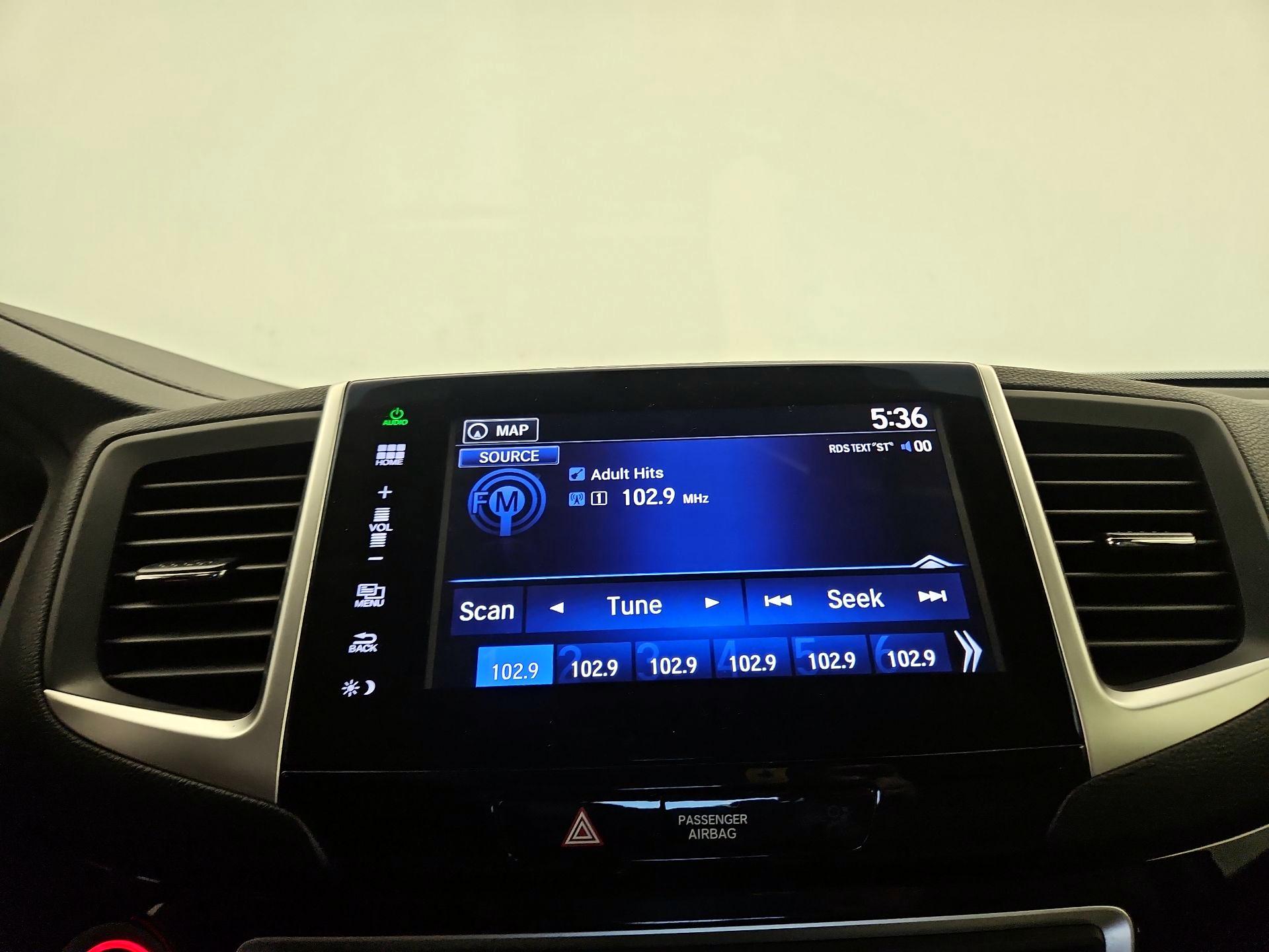 Thumbnail: 2016 Honda Pilot - 15