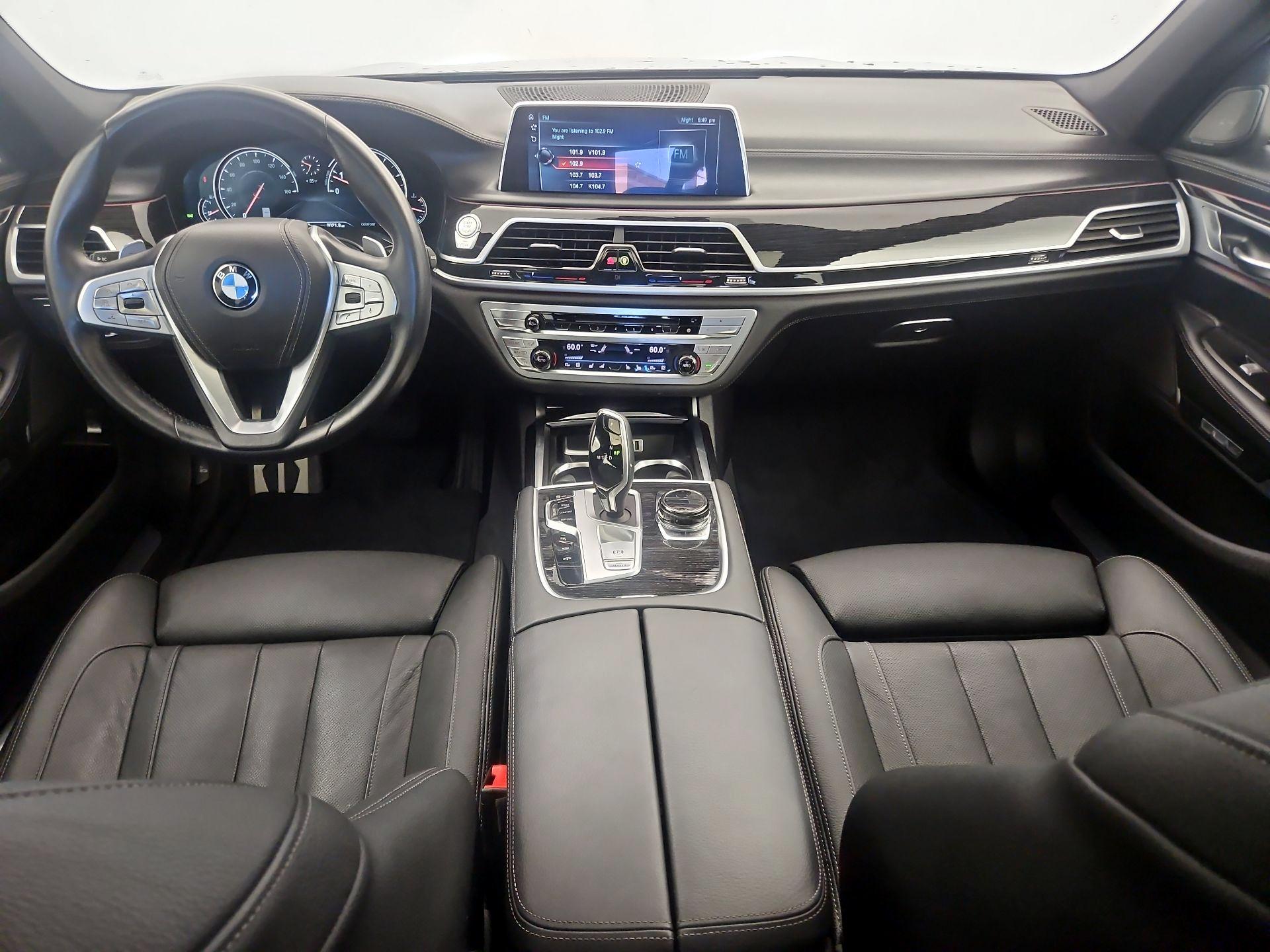 Thumbnail: 2017 BMW 7 Series - 9