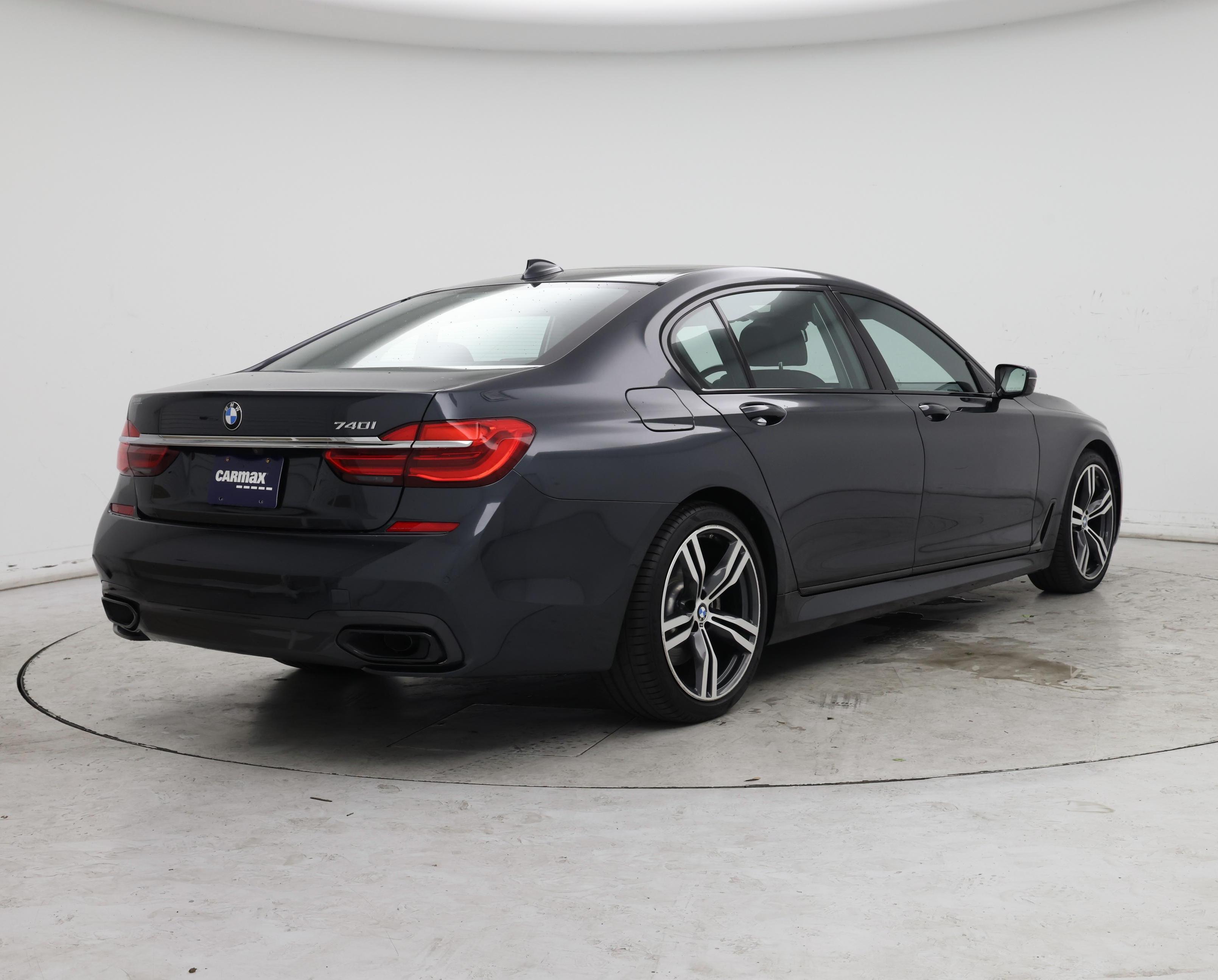 Thumbnail: 2017 BMW 7 Series - 8