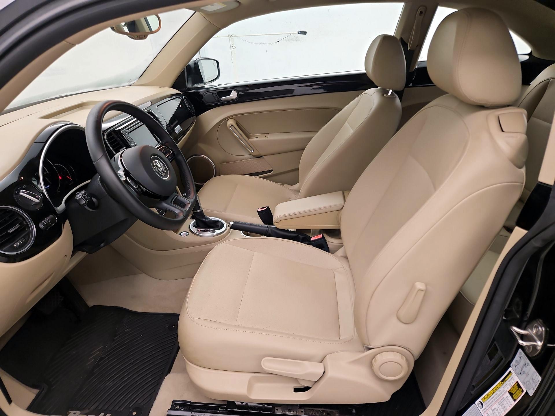 Thumbnail: 2016 Volkswagen Beetle - 11
