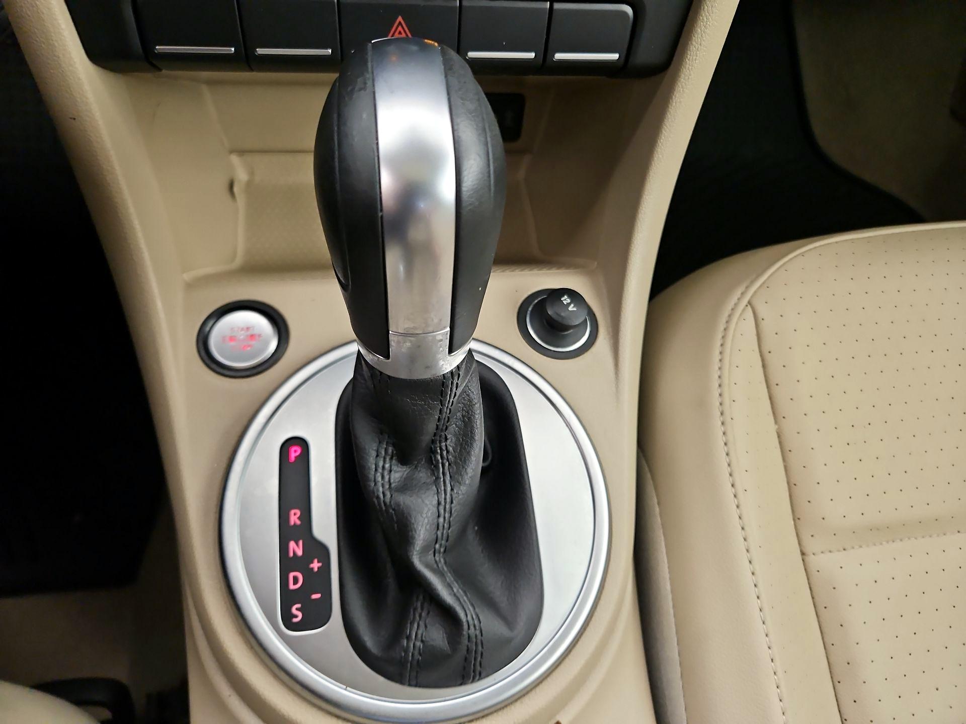 Thumbnail: 2016 Volkswagen Beetle - 18