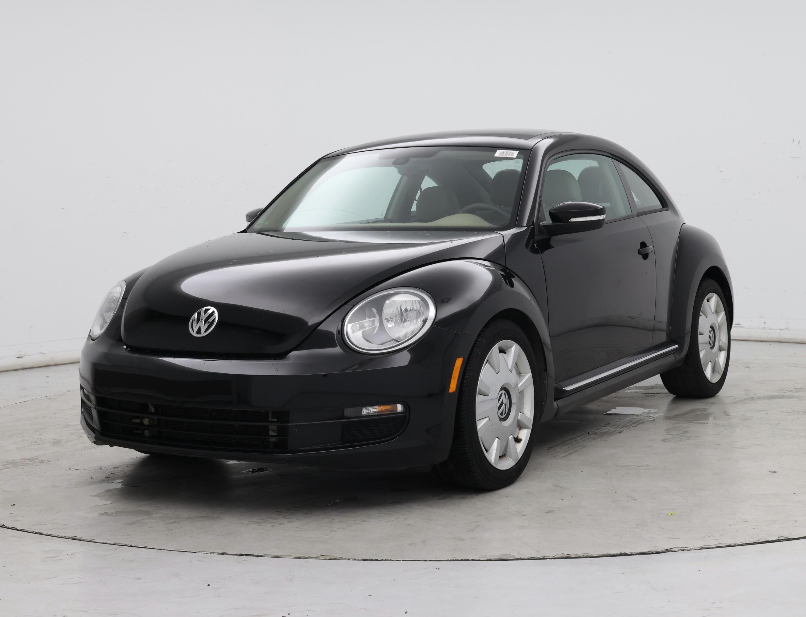 Thumbnail: 2016 Volkswagen Beetle - 4