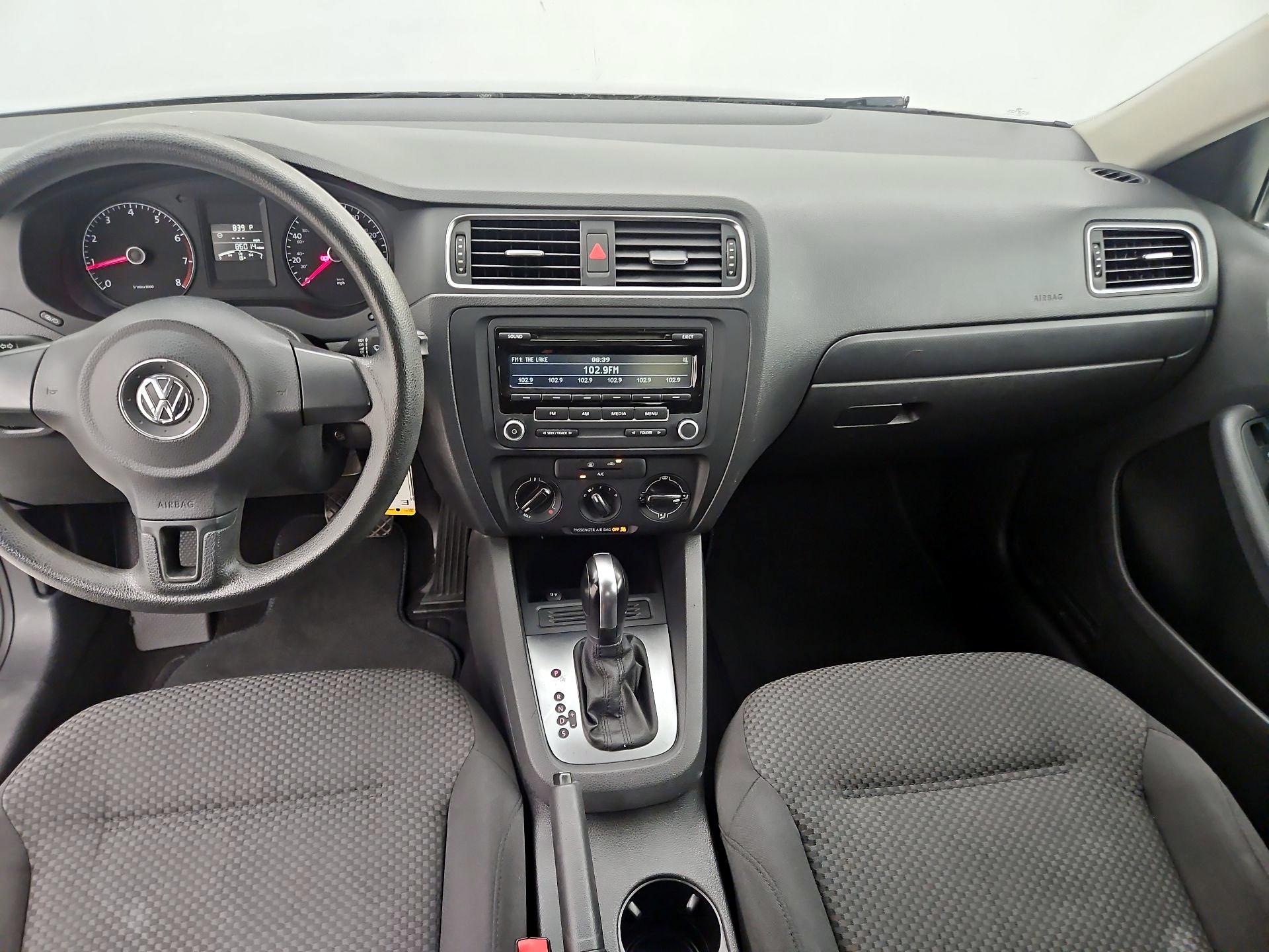Thumbnail: 2014 Volkswagen Jetta - 9