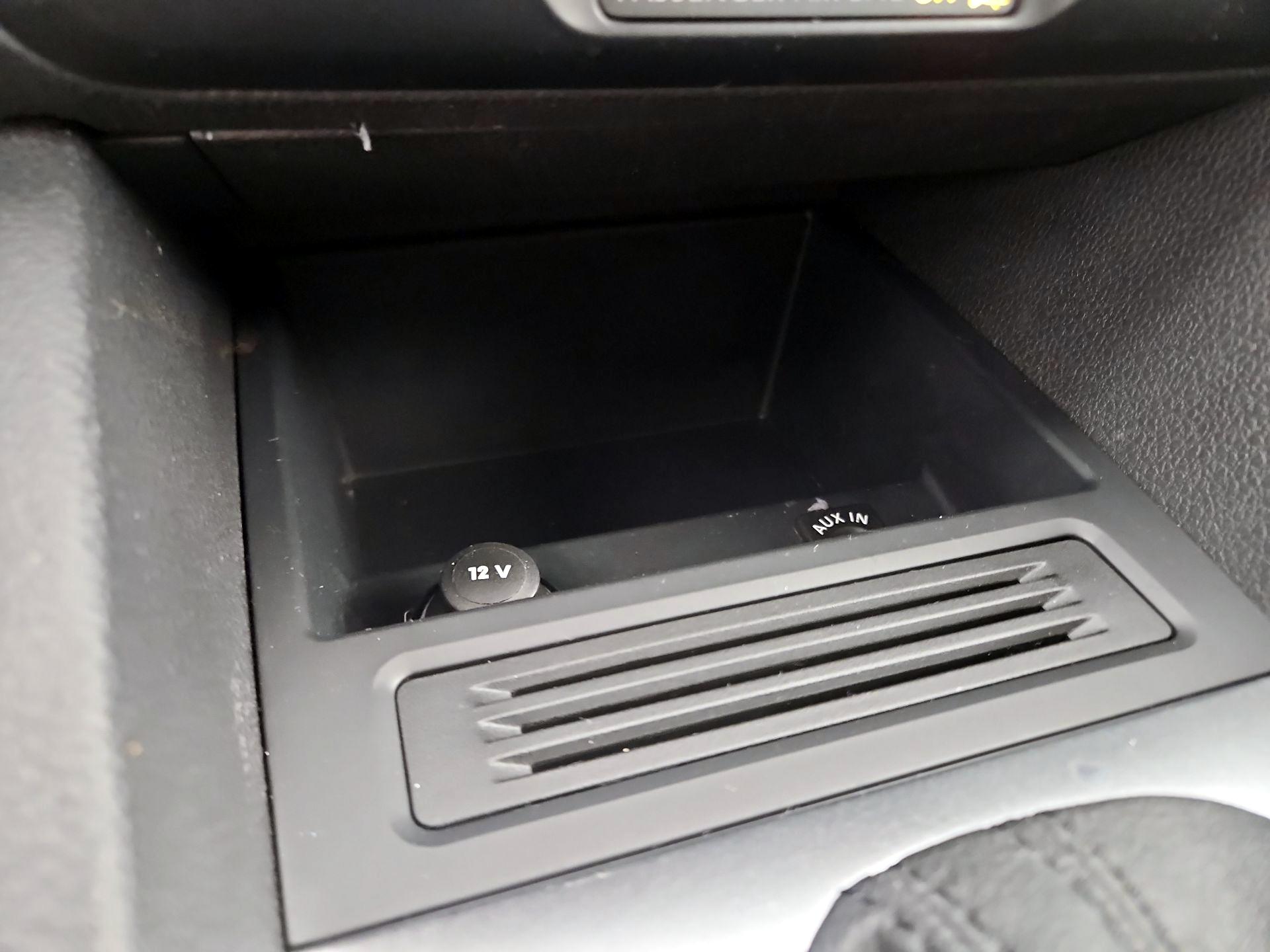 Thumbnail: 2014 Volkswagen Jetta - 17