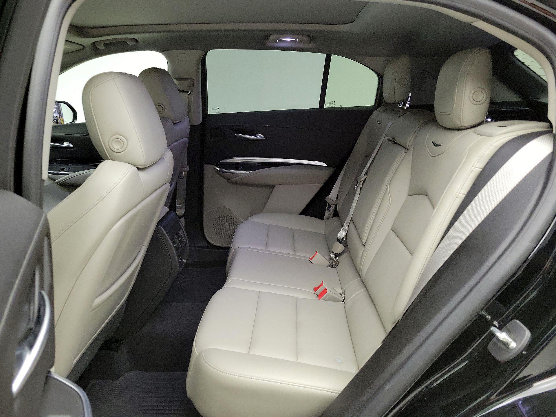 Thumbnail: 2019 Cadillac XT4 - 20