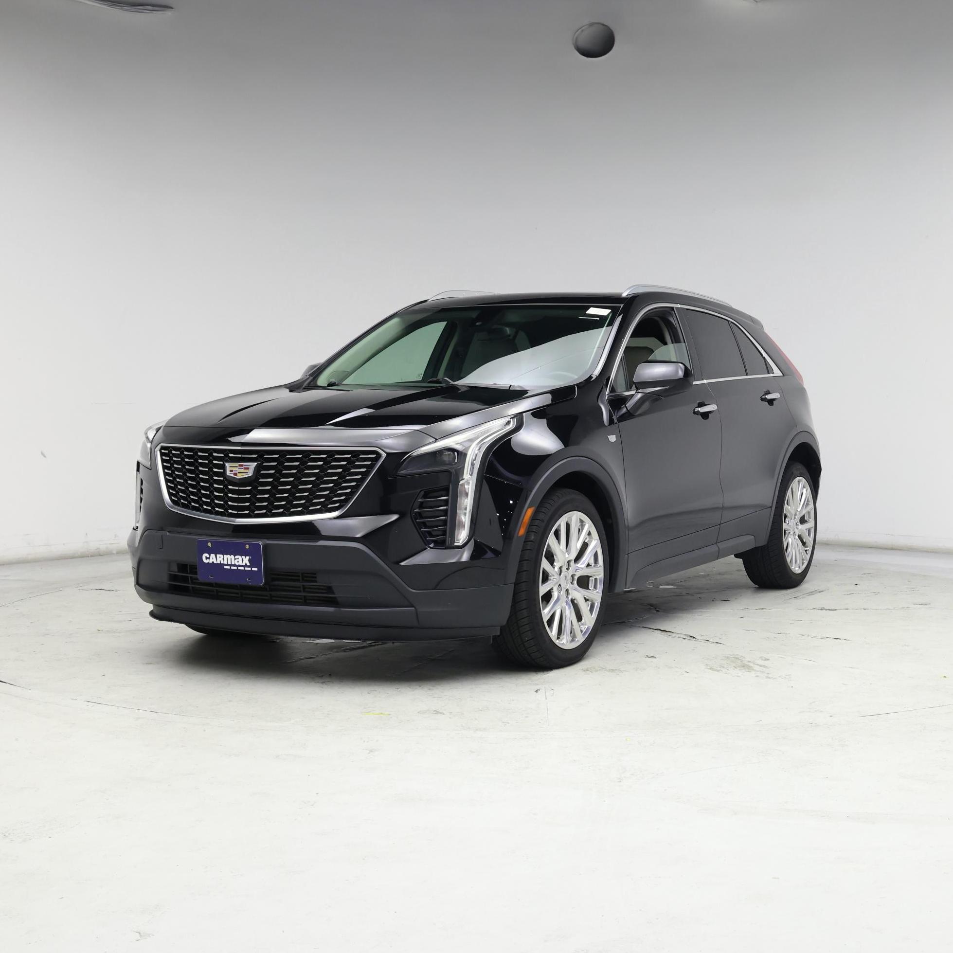 Thumbnail: 2019 Cadillac XT4 - 4