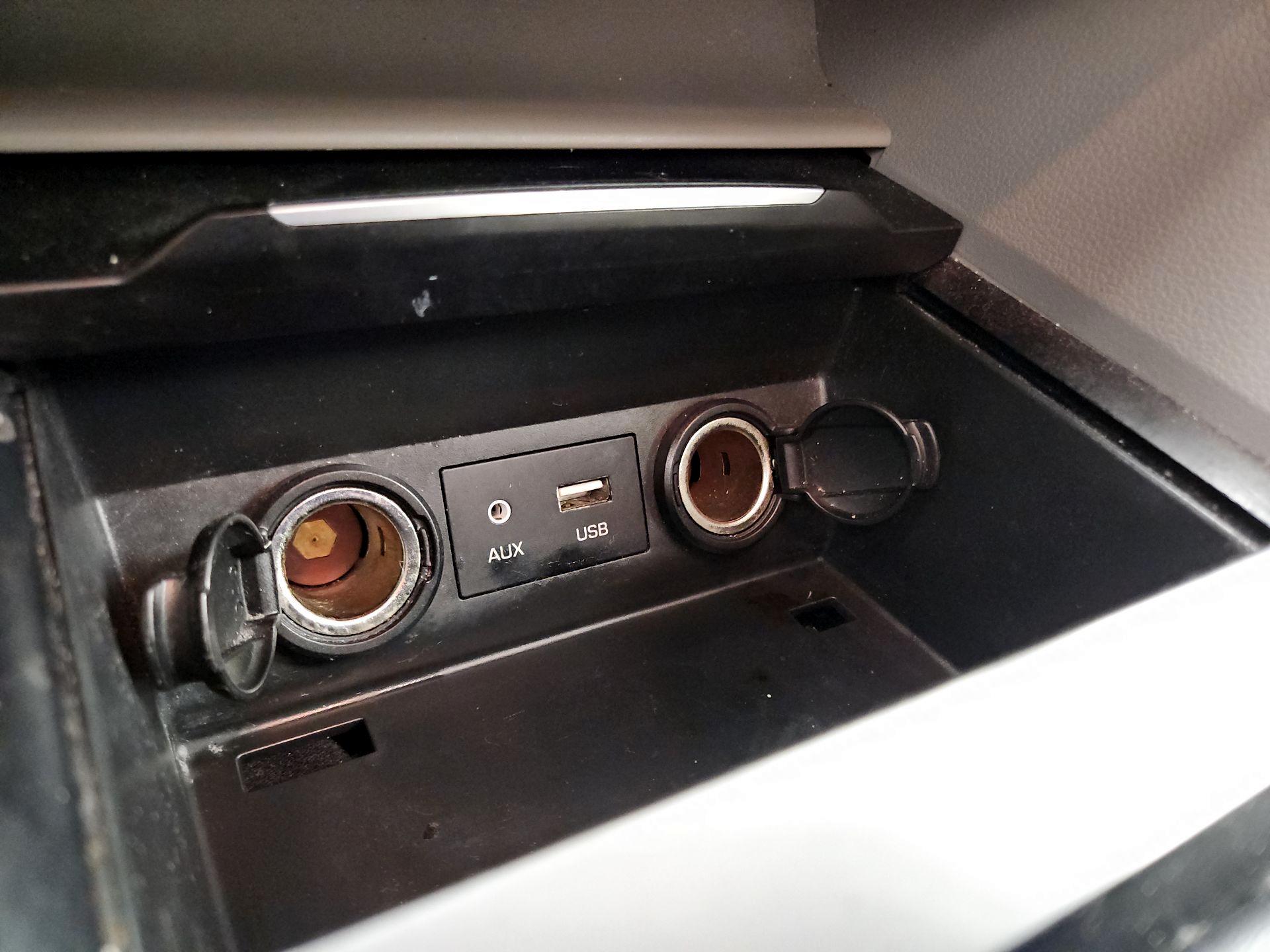 Thumbnail: 2018 Hyundai Elantra - 18