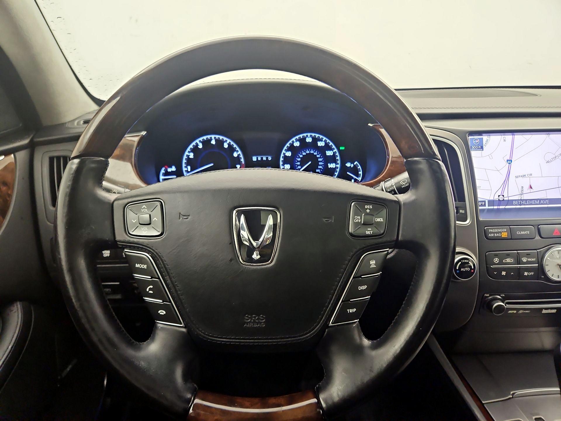 Thumbnail: 2013 Hyundai Equus - 10