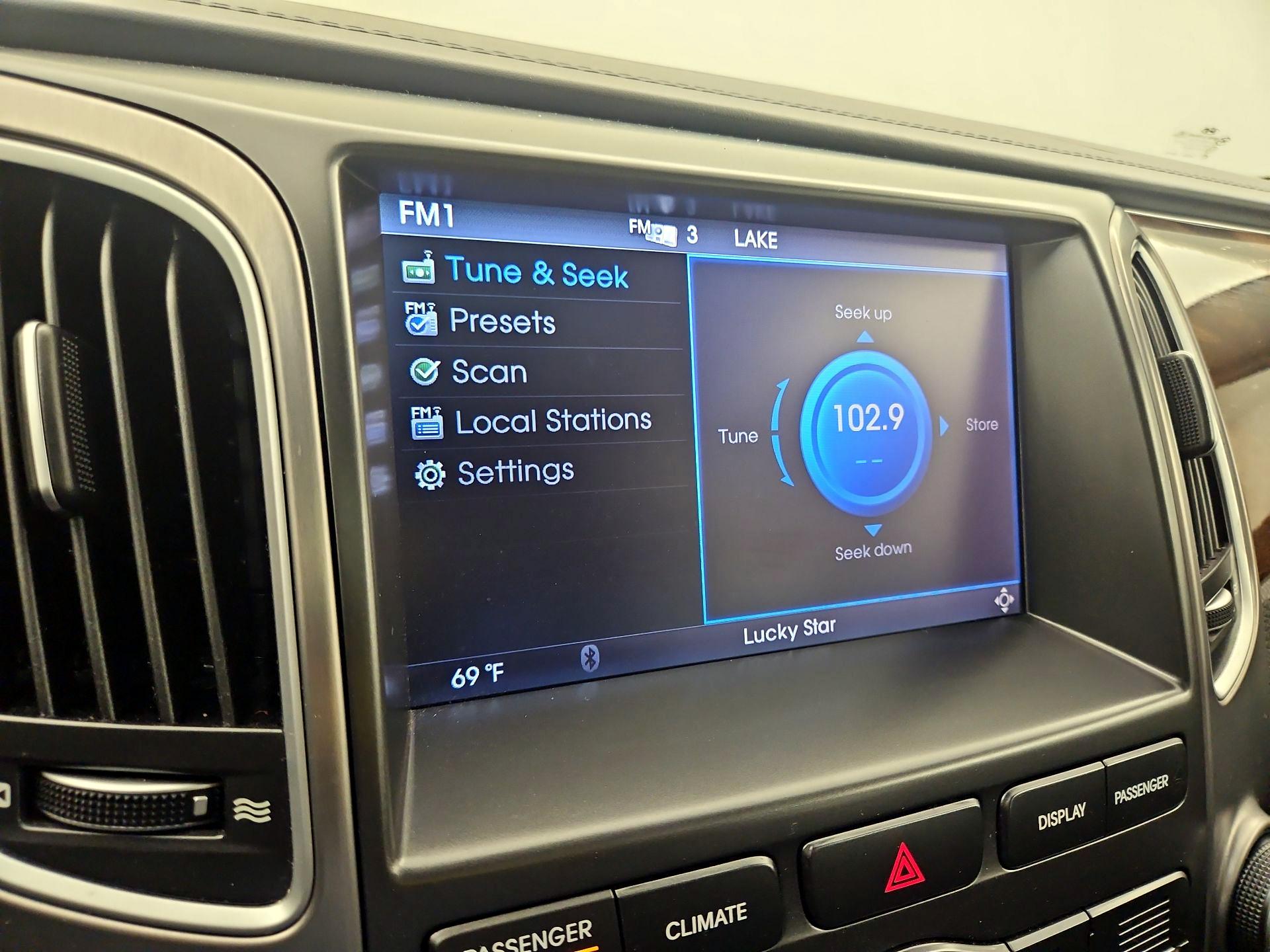 Thumbnail: 2013 Hyundai Equus - 16