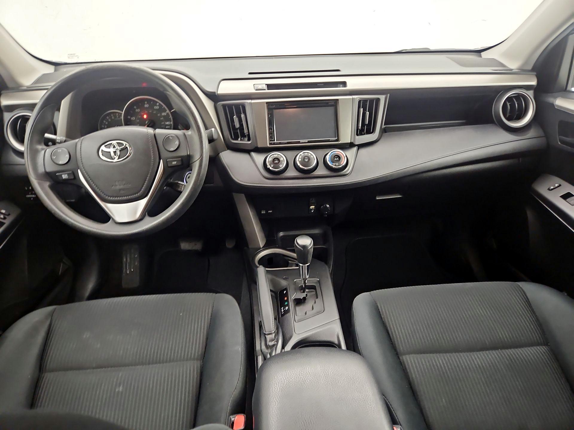 Thumbnail: 2016 Toyota RAV4 - 9