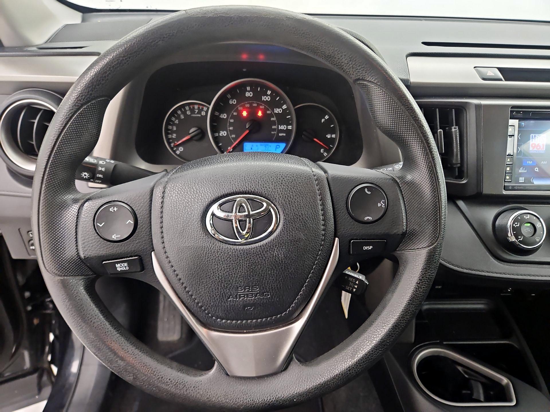 Thumbnail: 2016 Toyota RAV4 - 10
