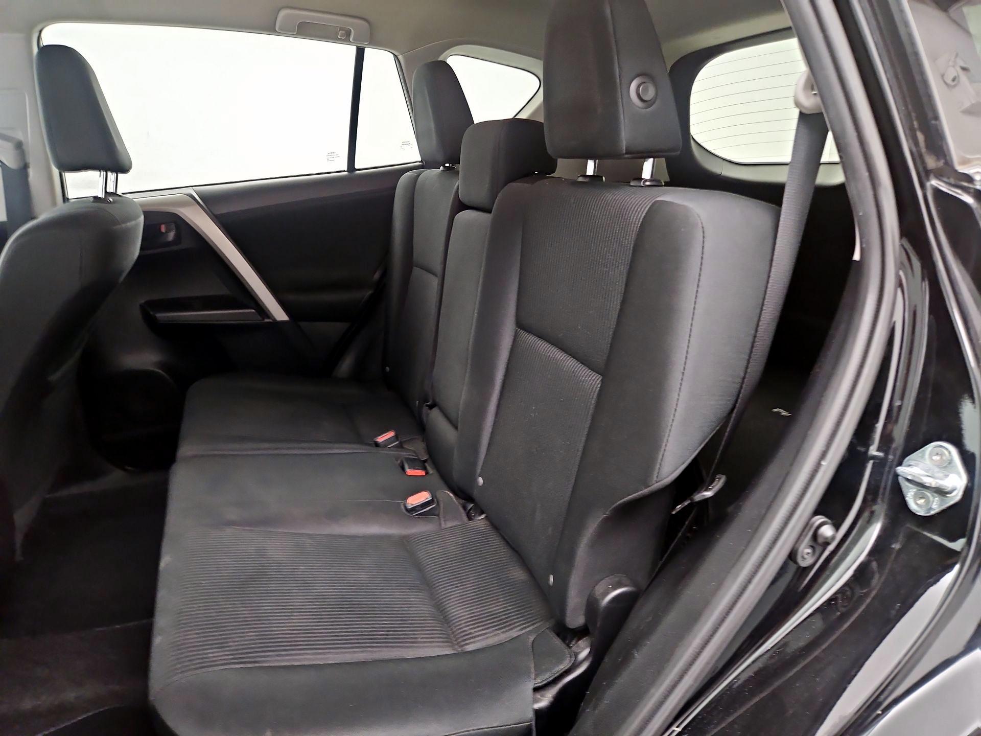Thumbnail: 2016 Toyota RAV4 - 19