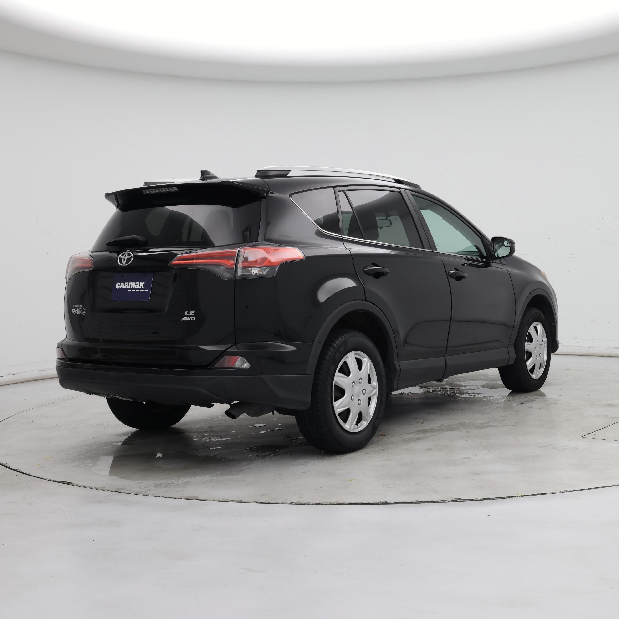 Thumbnail: 2016 Toyota RAV4 - 8