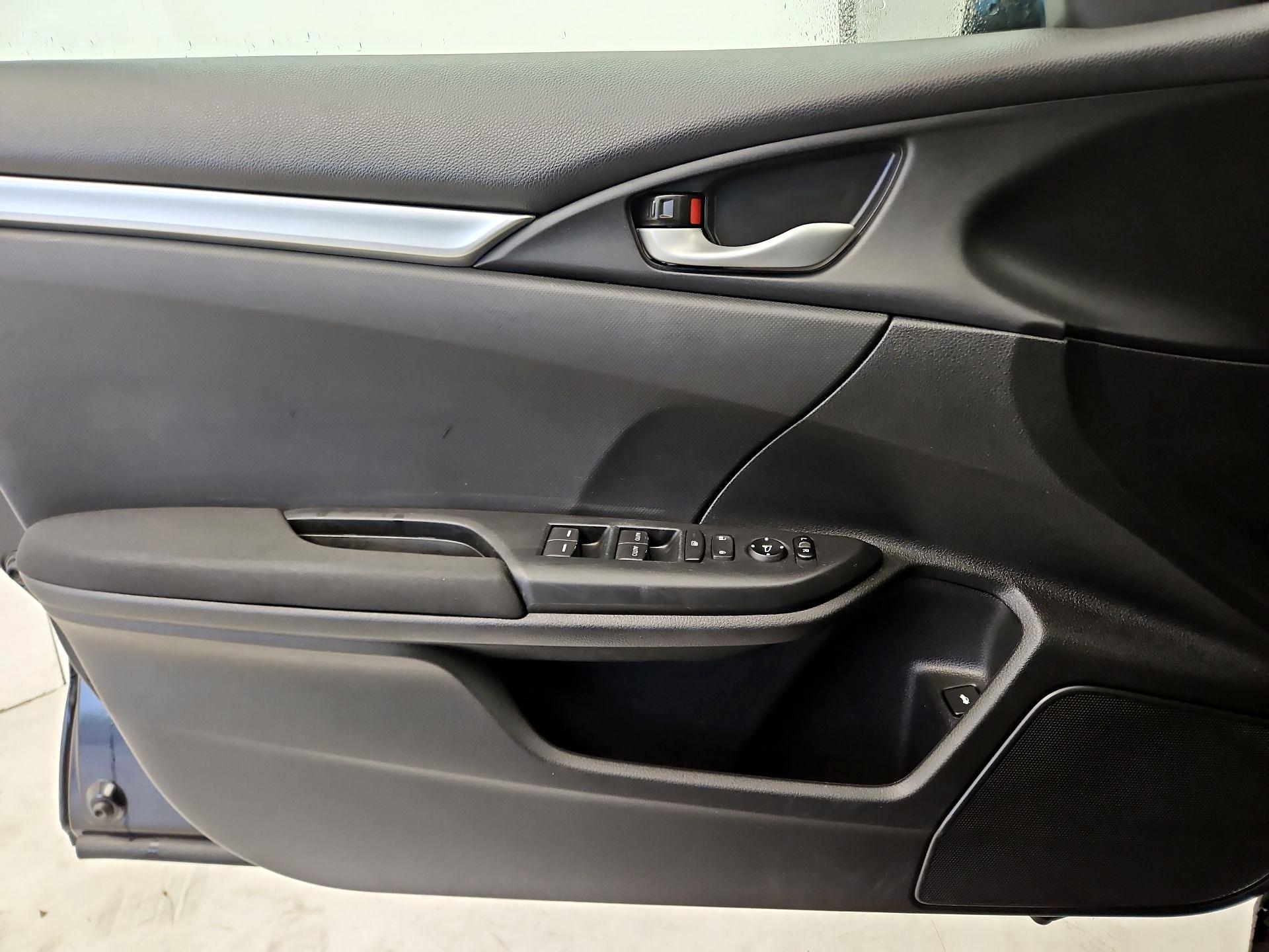 Thumbnail: 2018 Honda Civic - 12
