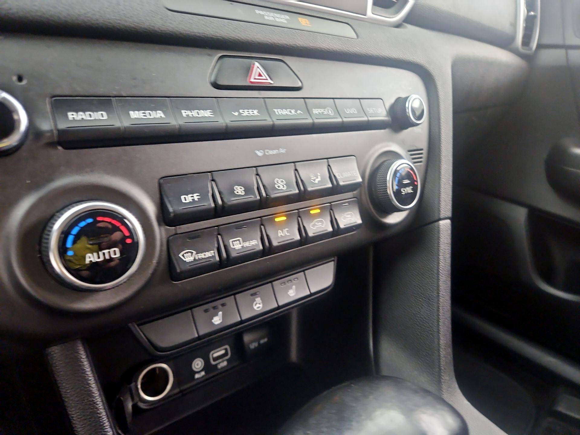 Thumbnail: 2017 Kia Sportage - 16
