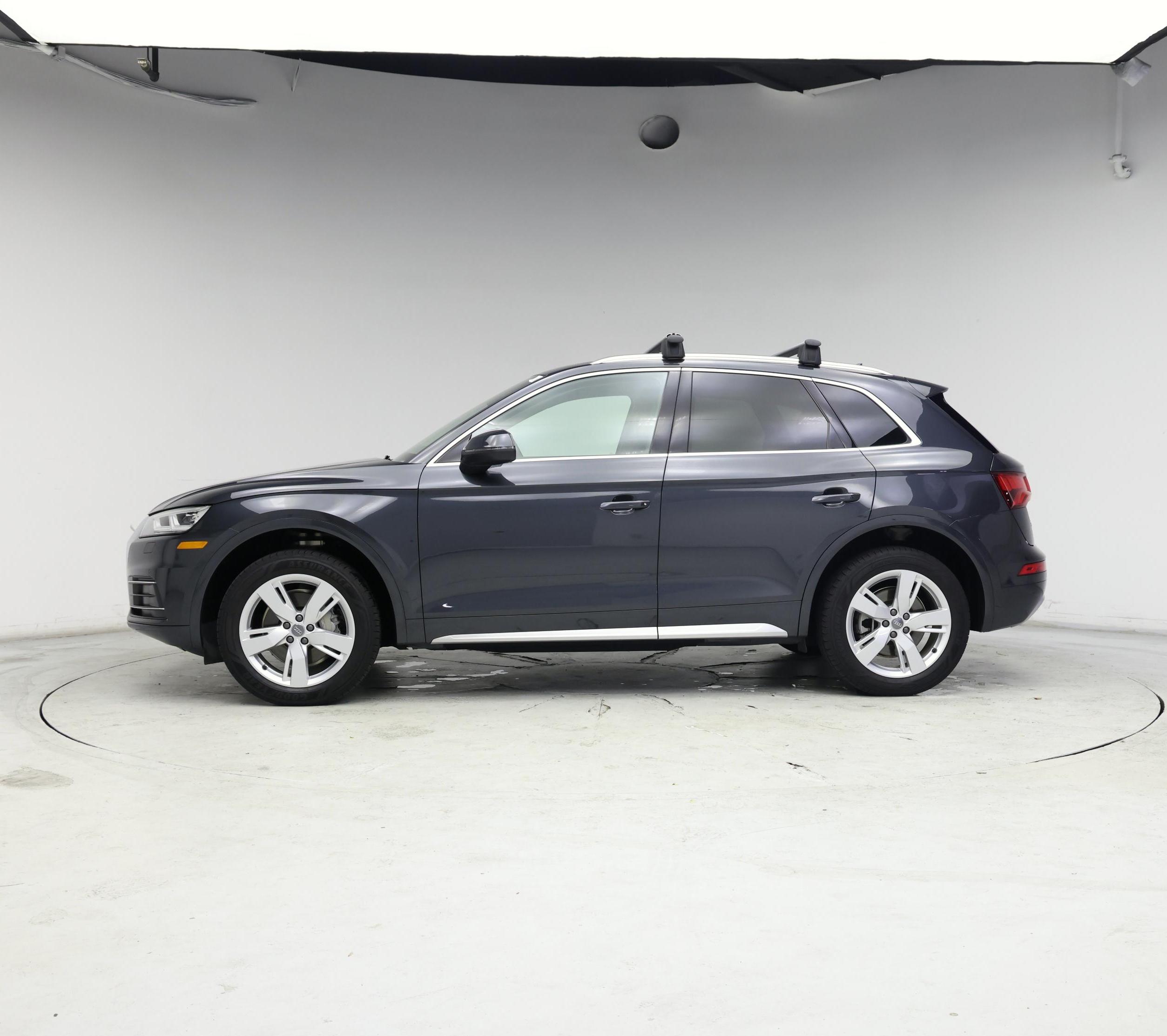 Thumbnail: 2019 Audi Q5 - 3