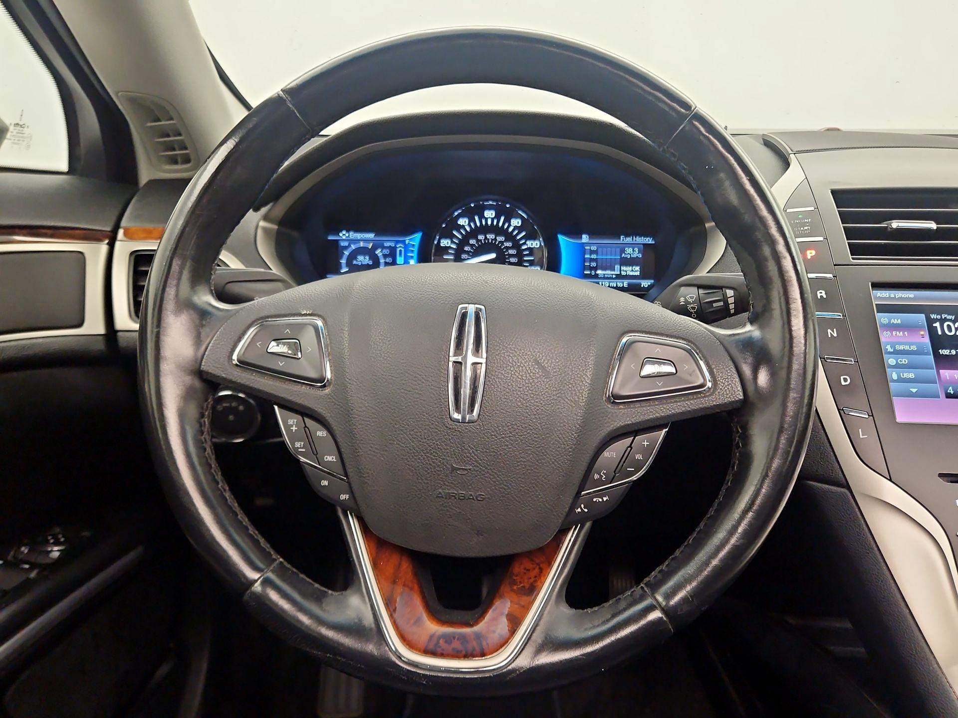 Thumbnail: 2016 Lincoln MKZ - 10