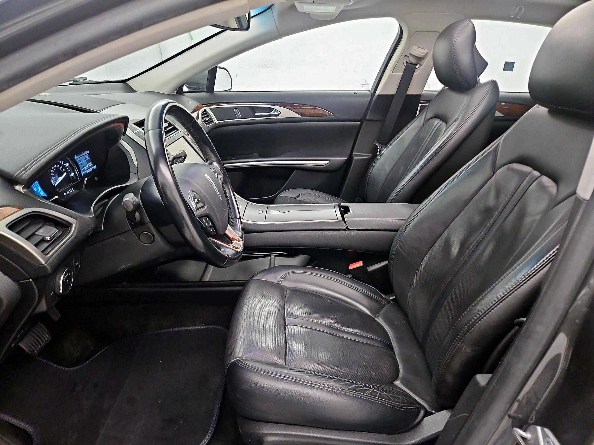 Thumbnail: 2016 Lincoln MKZ - 11