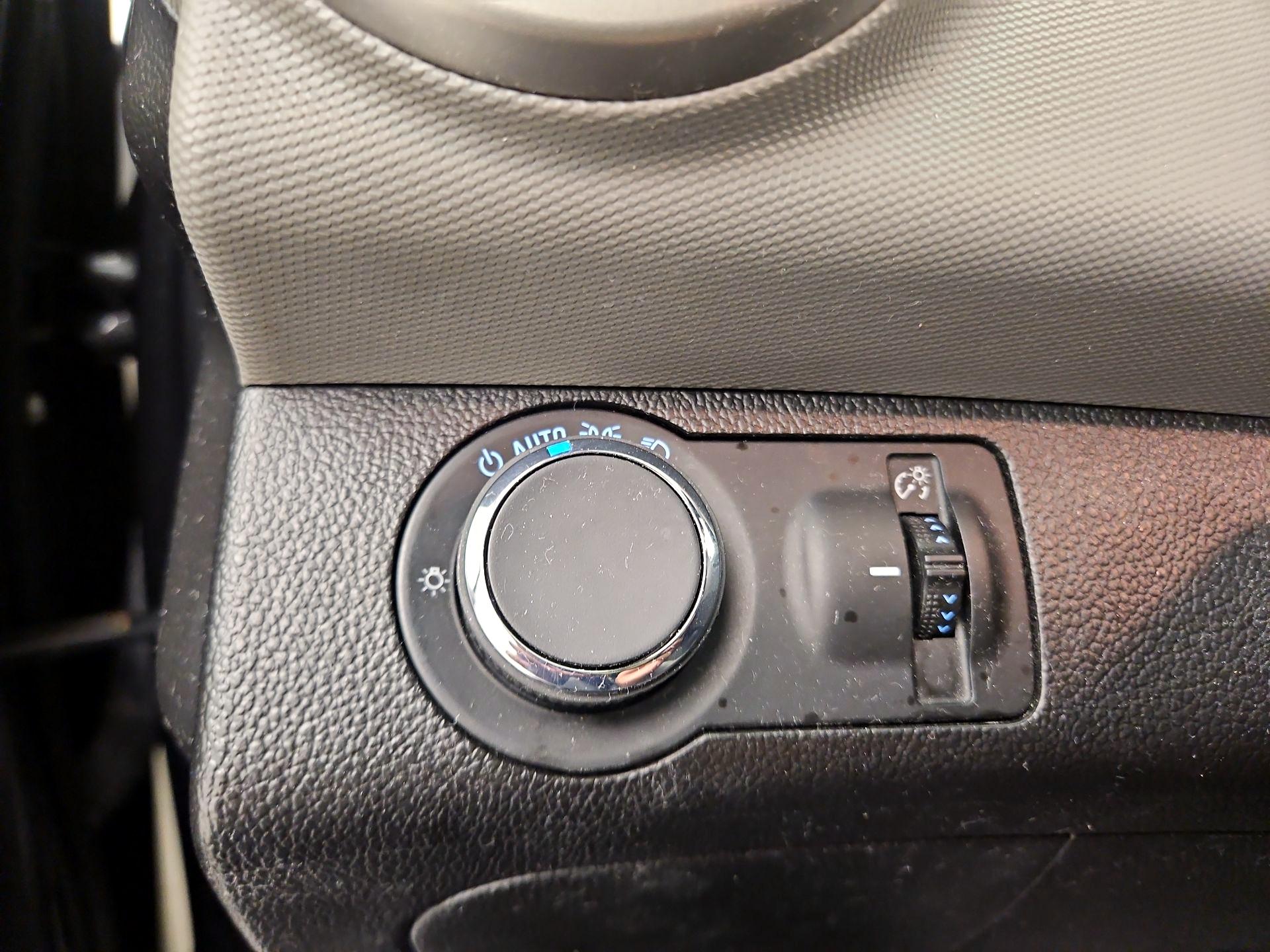 Thumbnail: 2016 Chevrolet Sonic - 13