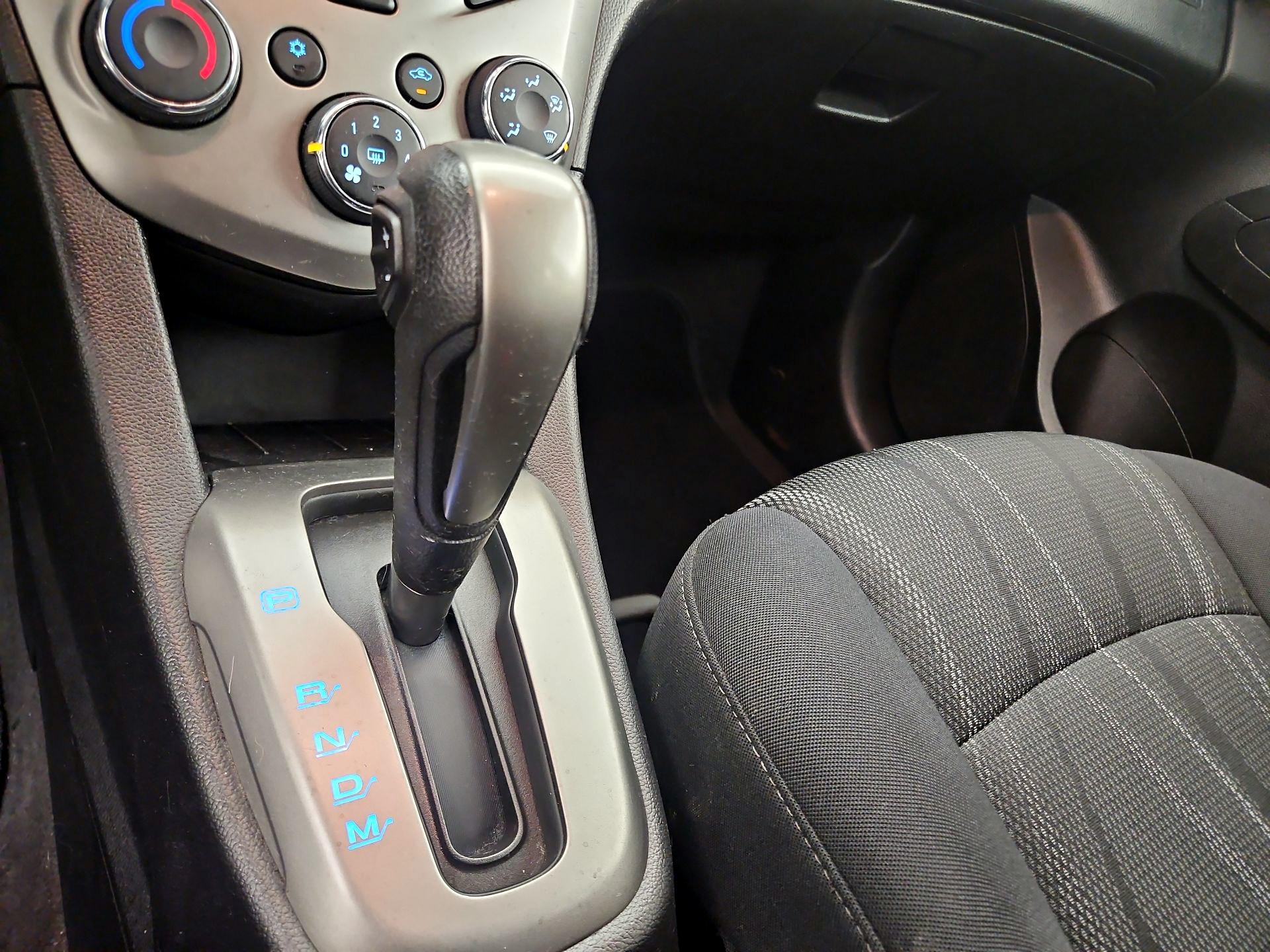 Thumbnail: 2016 Chevrolet Sonic - 17