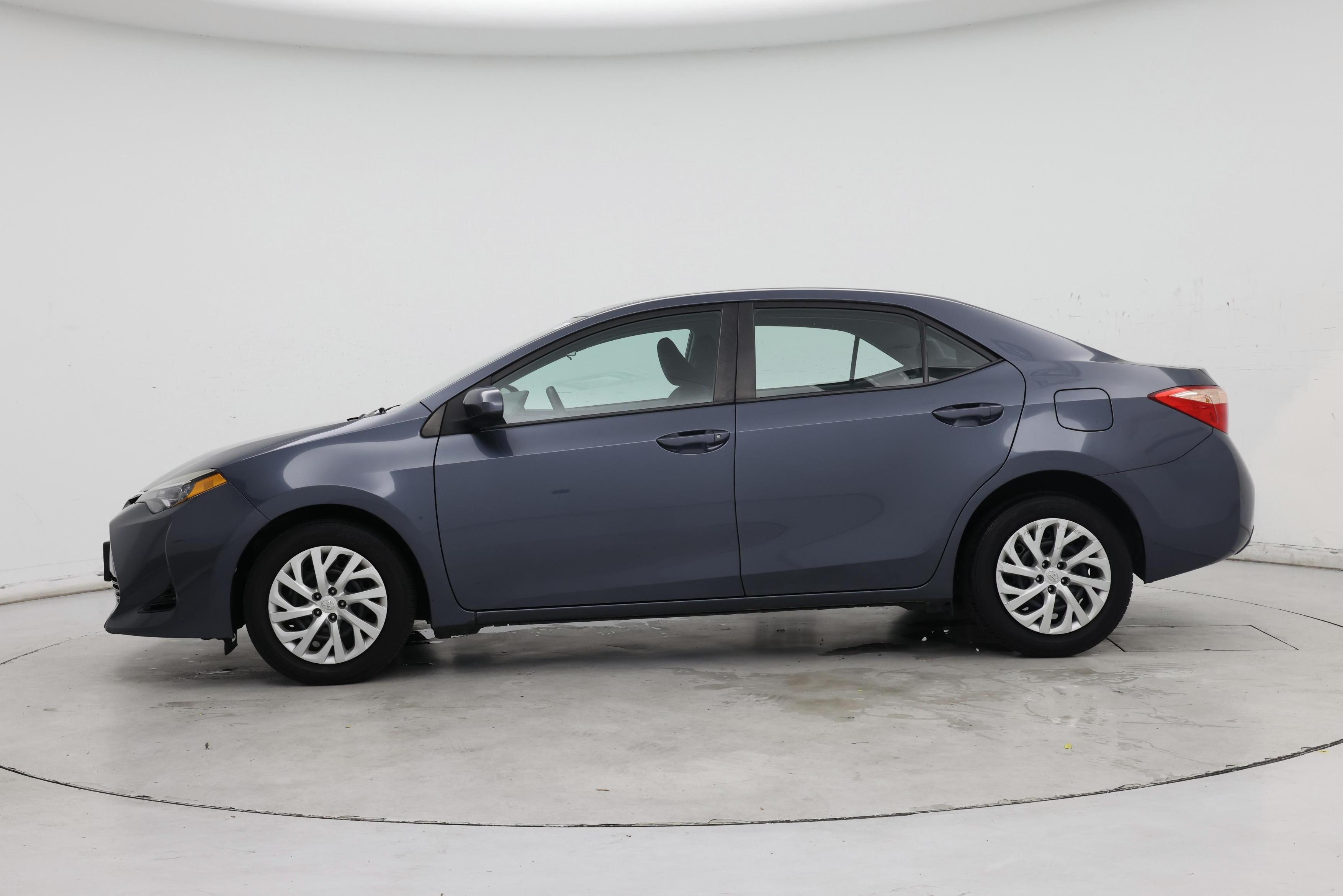 Thumbnail: 2018 Toyota Corolla - 3