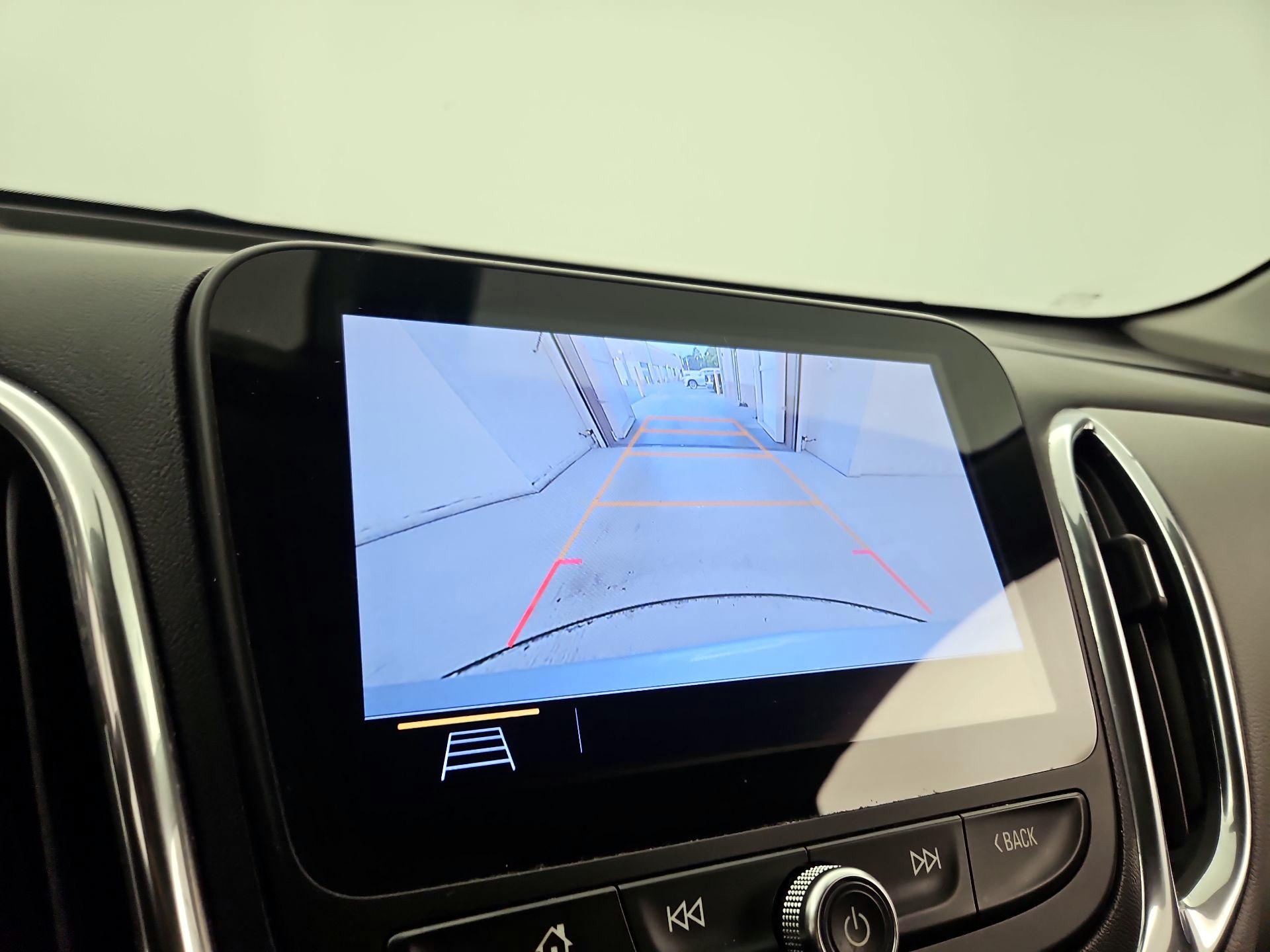 Thumbnail: 2019 Chevrolet Equinox - 14
