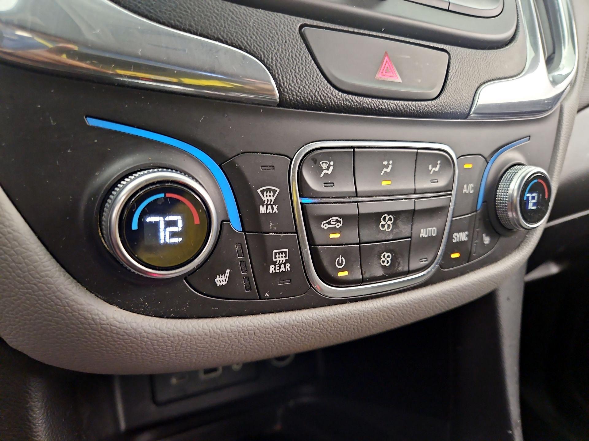 Thumbnail: 2019 Chevrolet Equinox - 16
