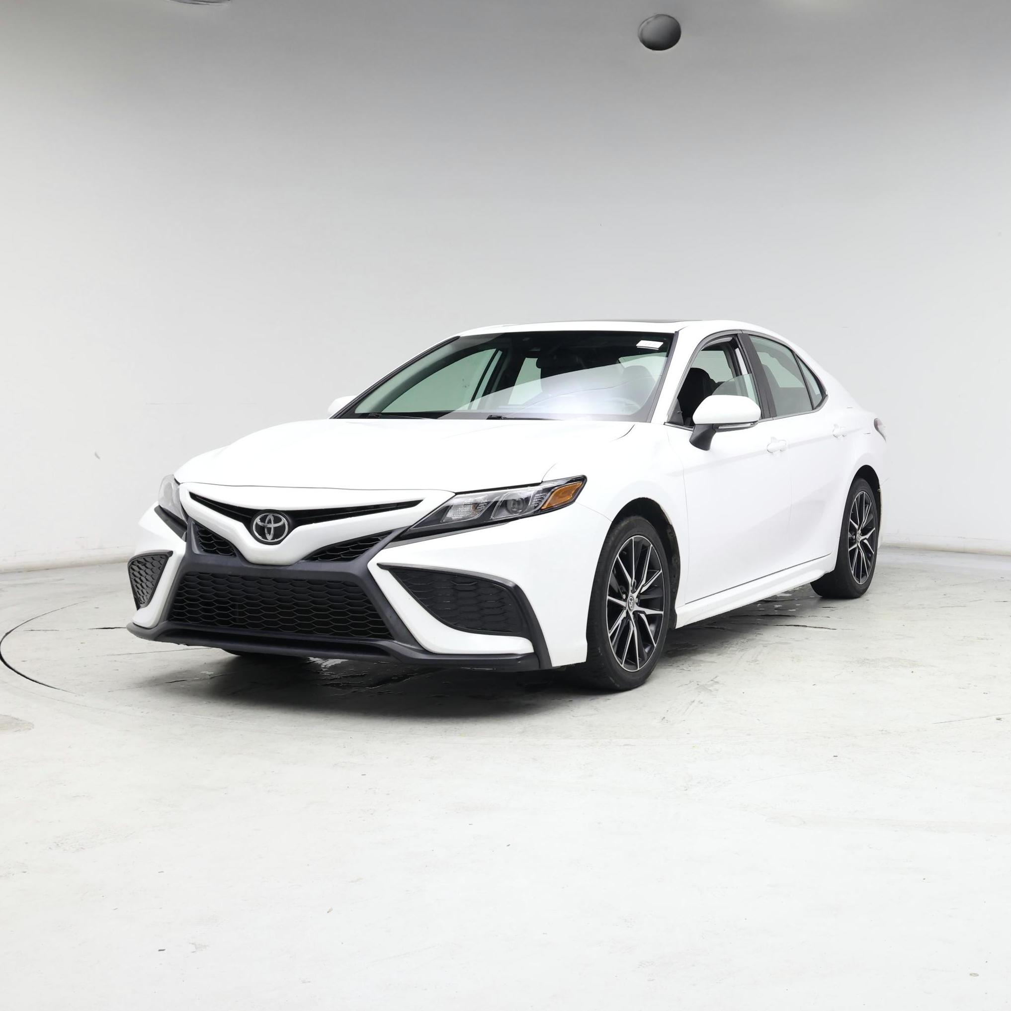 Thumbnail: 2021 Toyota Camry - 4