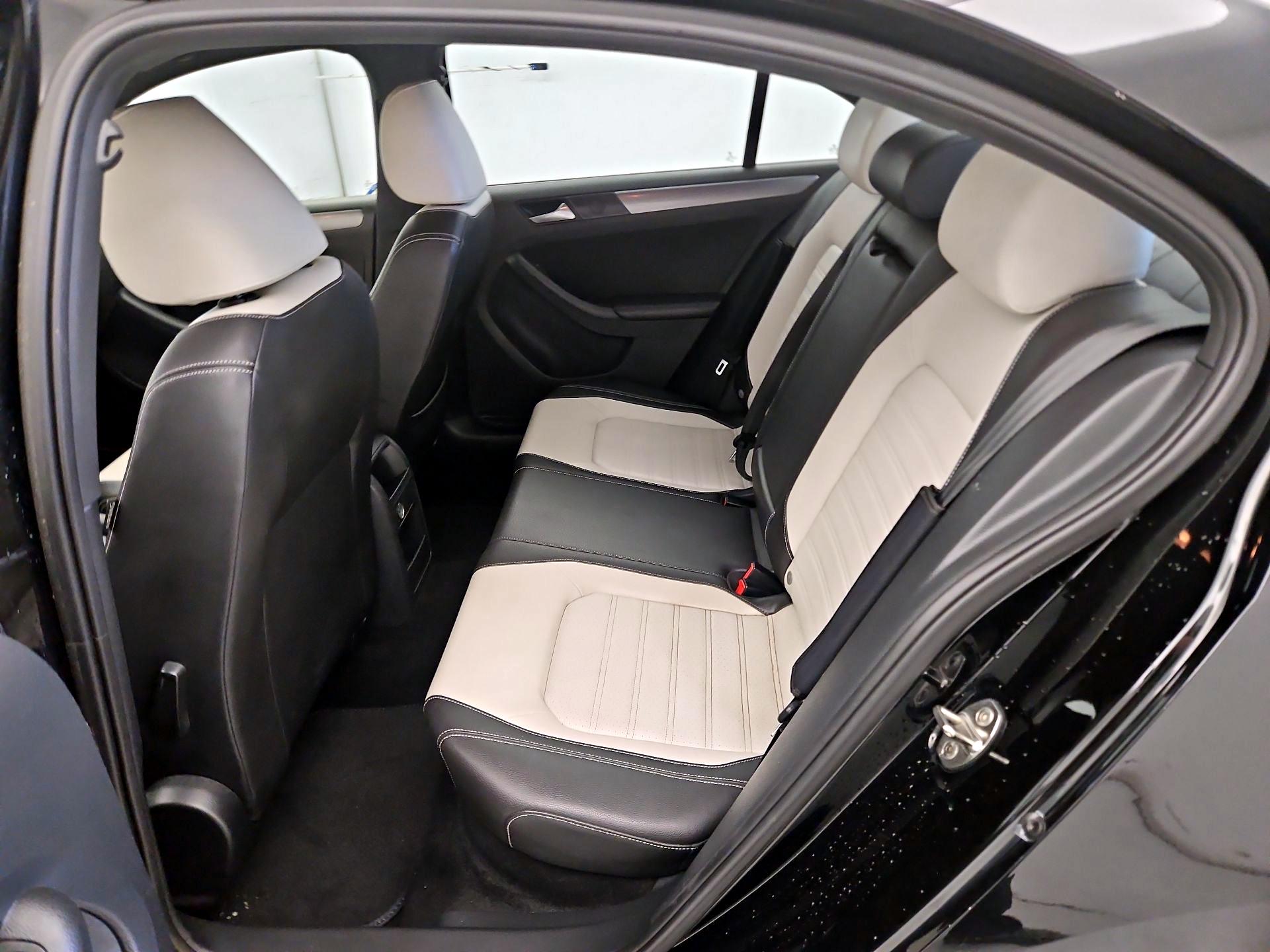 Thumbnail: 2016 Volkswagen Jetta - 20