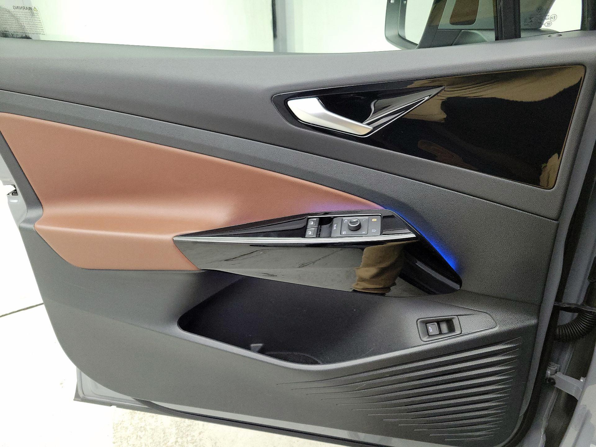 Thumbnail: 2021 Volkswagen ID.4 - 12