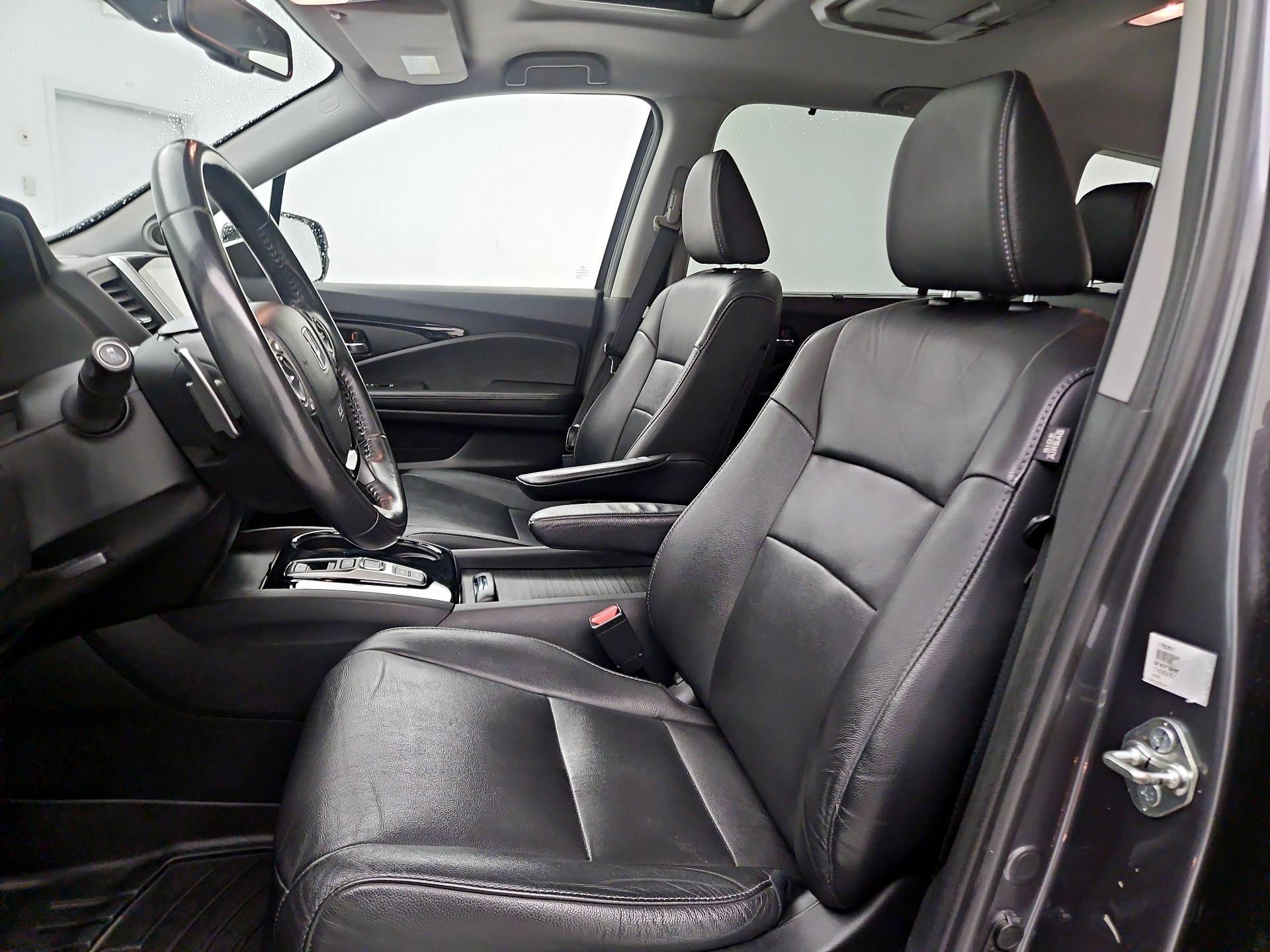 Thumbnail: 2017 Honda Pilot - 11